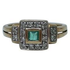 Anillo cuadrado vintage de oro amarillo de 9 ct con esmeralda y diamantes
