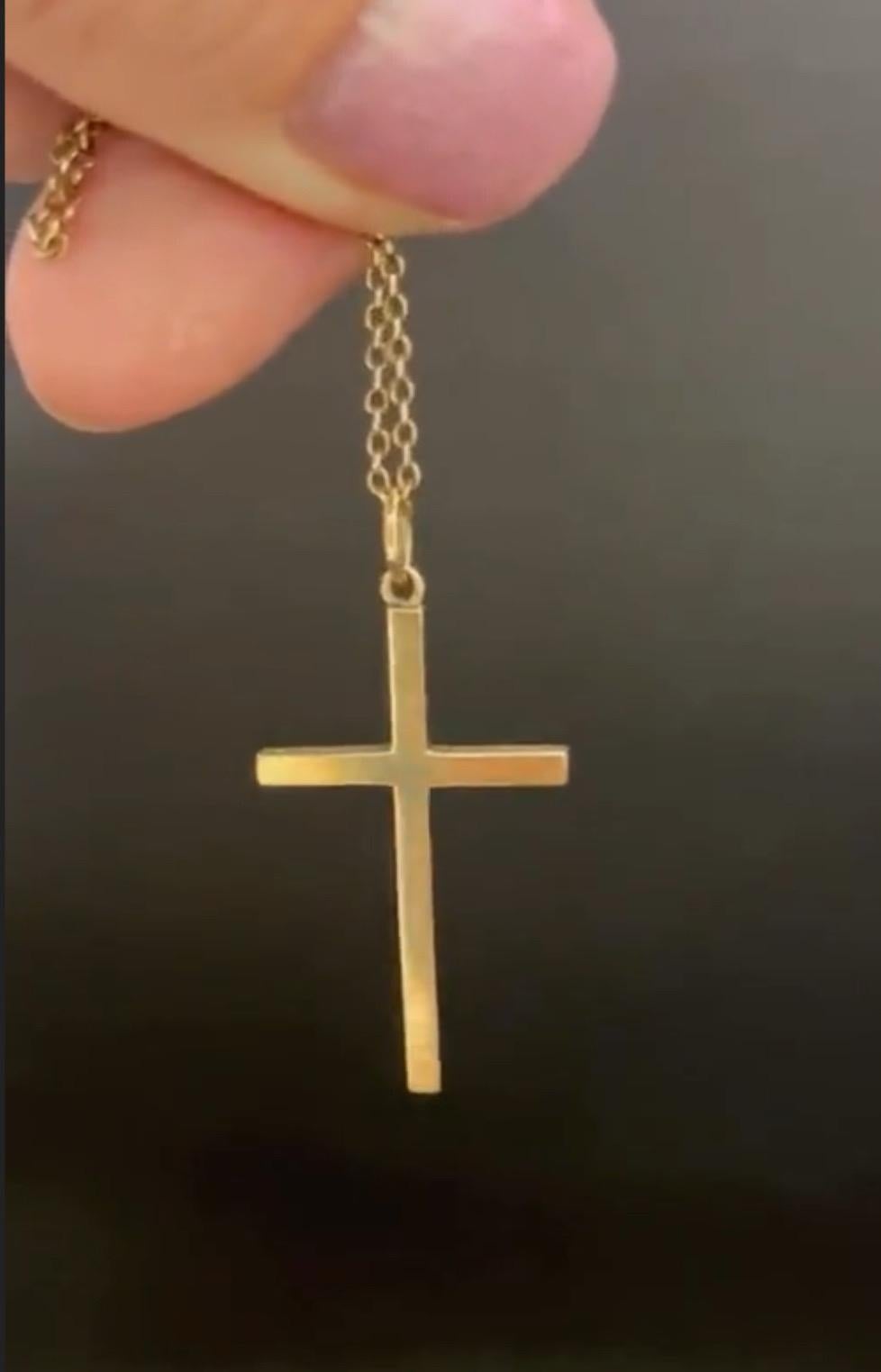 Vintage 9ct Yellow Gold Hallmarked Birmingham 1994, Cross Pendant For Sale 6