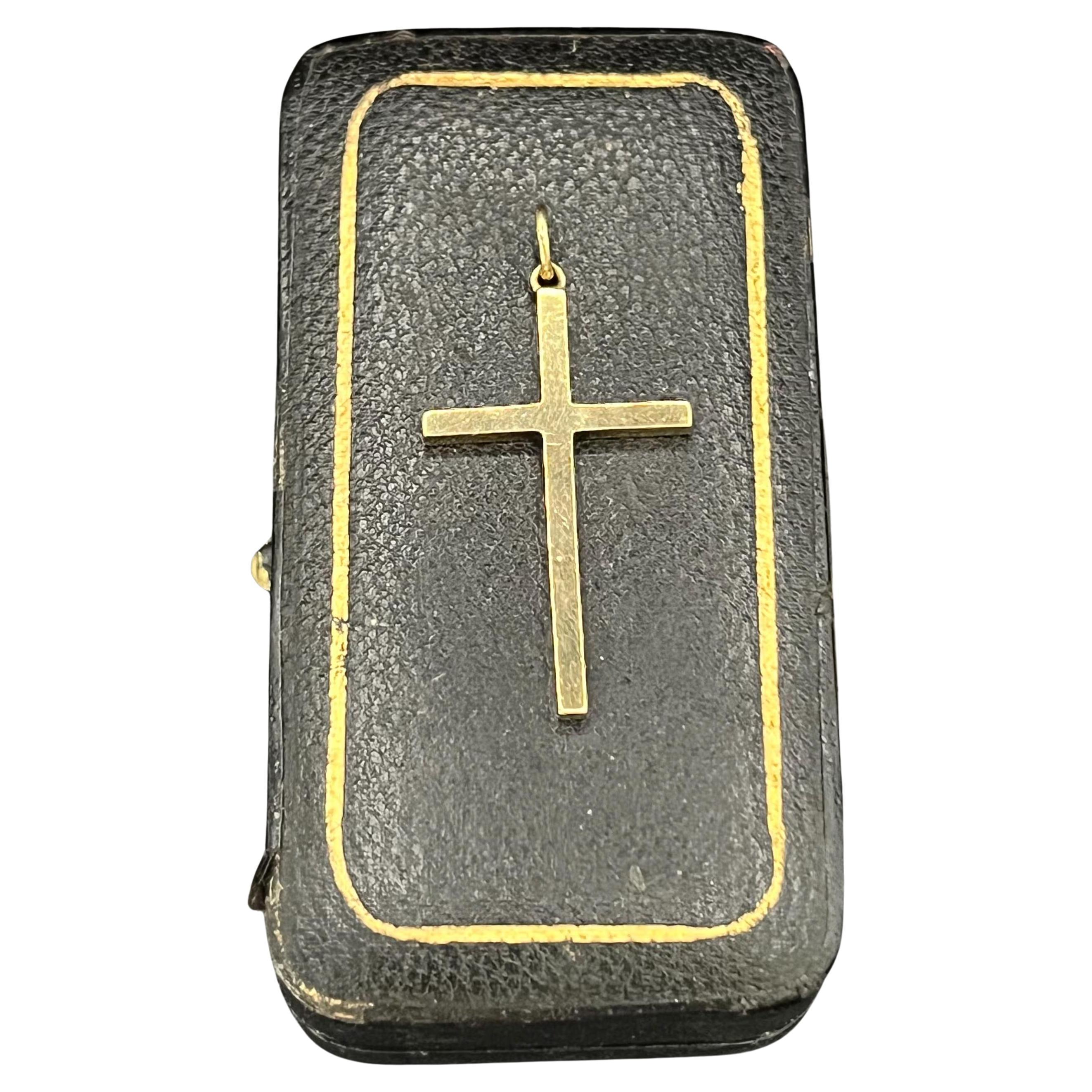 Vintage 9ct Yellow Gold Hallmarked Birmingham 1994, Cross Pendant For Sale