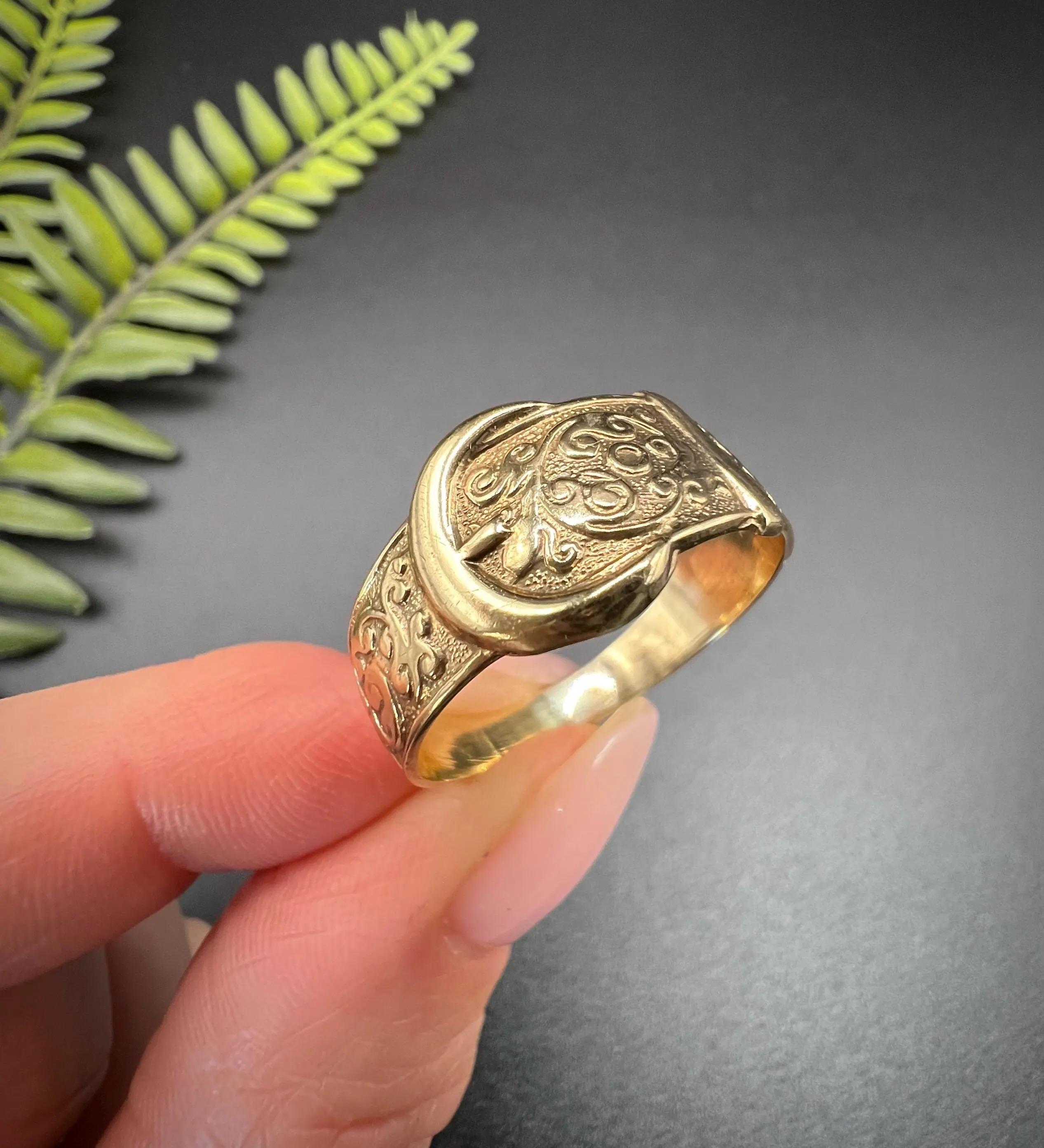 Vintage 9 Karat Gelbgold, handgravierte Schnalle/Gürtelring, gestempelt London 1981 im Angebot 3