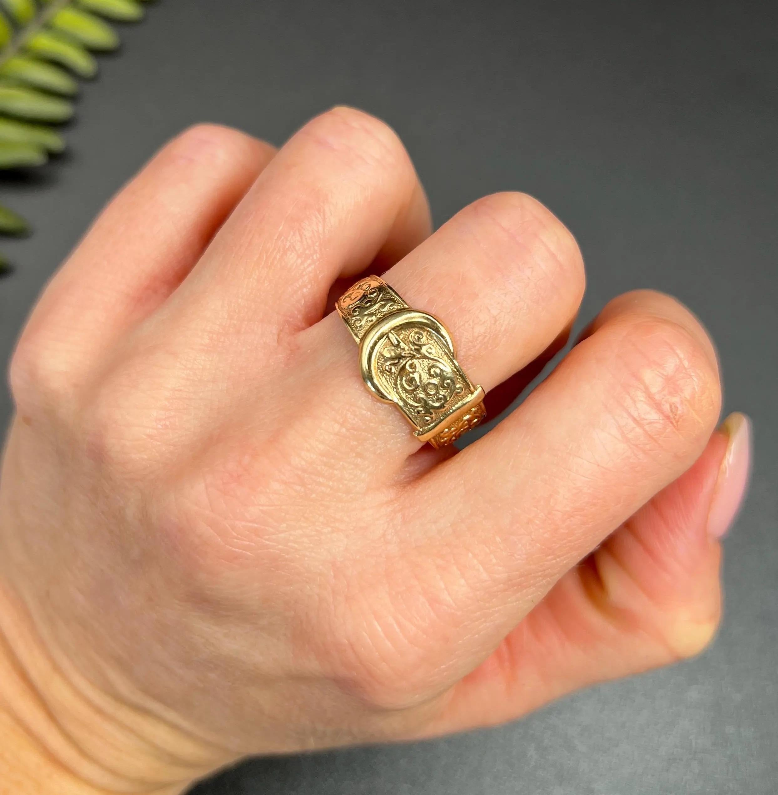 Vintage 9 Karat Gelbgold, handgravierte Schnalle/Gürtelring, gestempelt London 1981 im Angebot 5