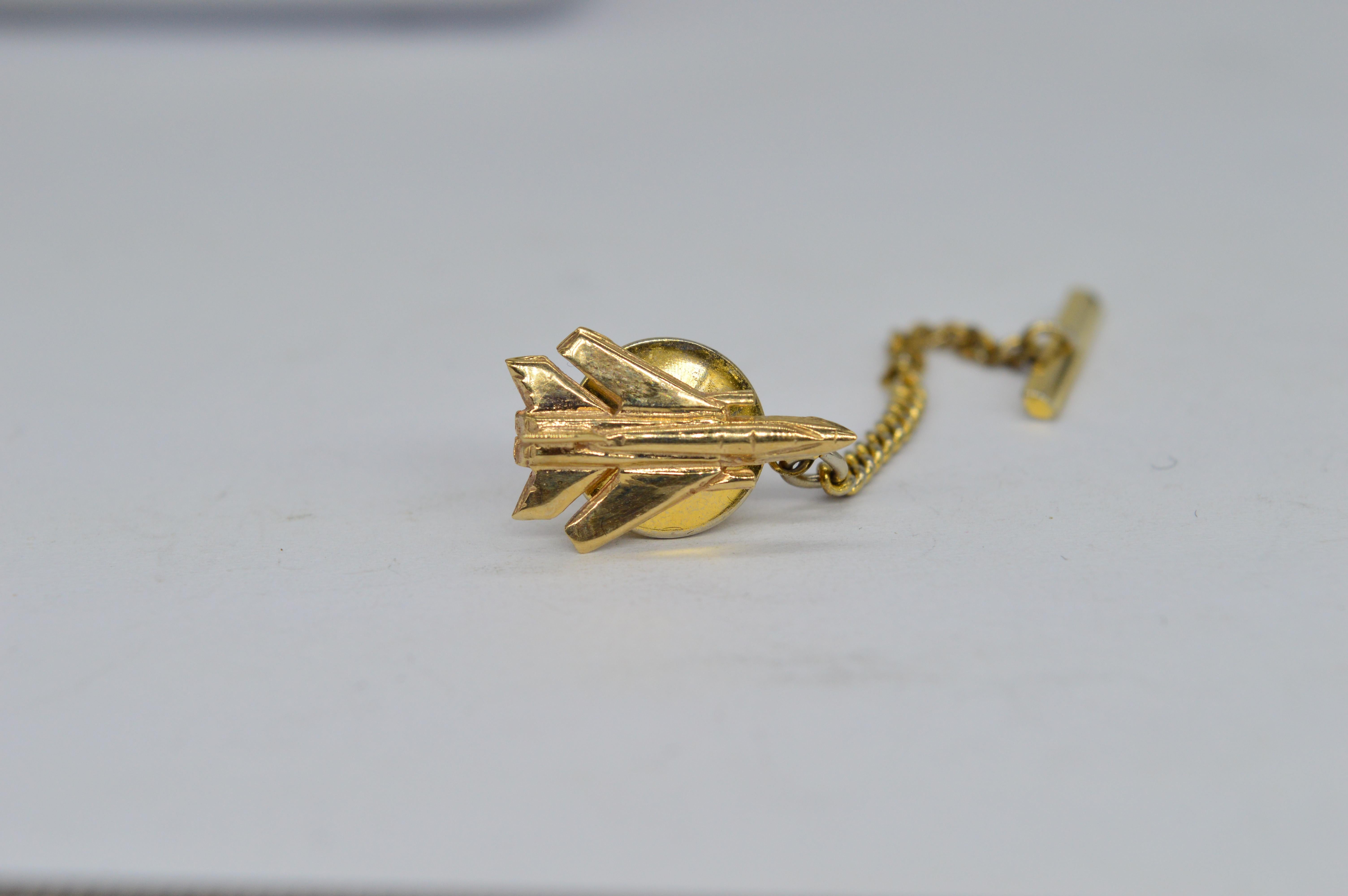 A vintage 9ct gold Lapel pin with a Harrier Jet design

Featuring a base metal lapel pin back

We have sold to the set of Hit shows like Peaky Blinders and Outlander as well as to Buckingham Palace so our items are truly fit for royalty.

Through a