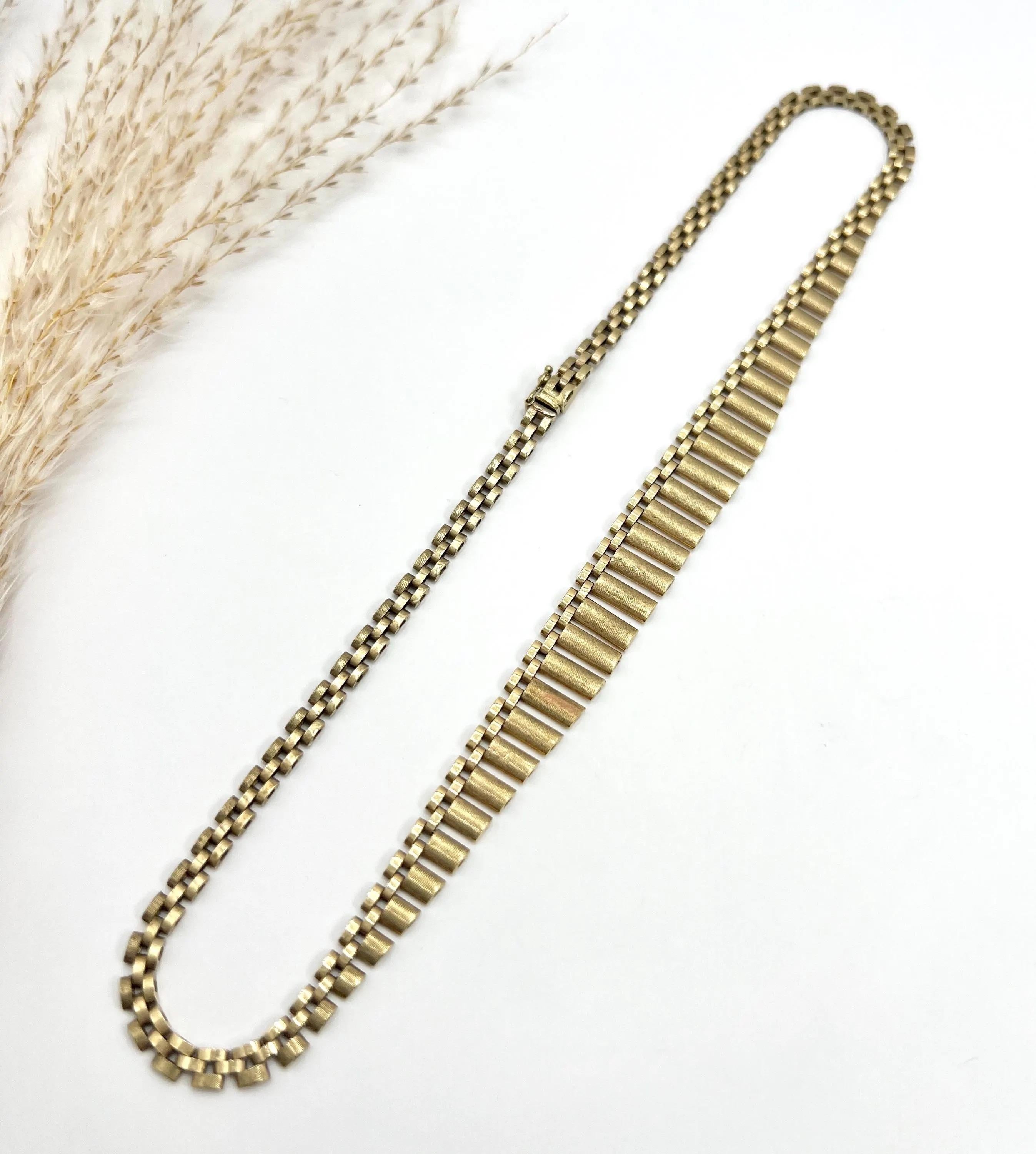 Vintage 9 Karat Gelbgold Italienisch gestempelt, 1980er Jahre Wendbare Kleopatra-Halskette im Zustand „Gut“ im Angebot in Brighton, GB