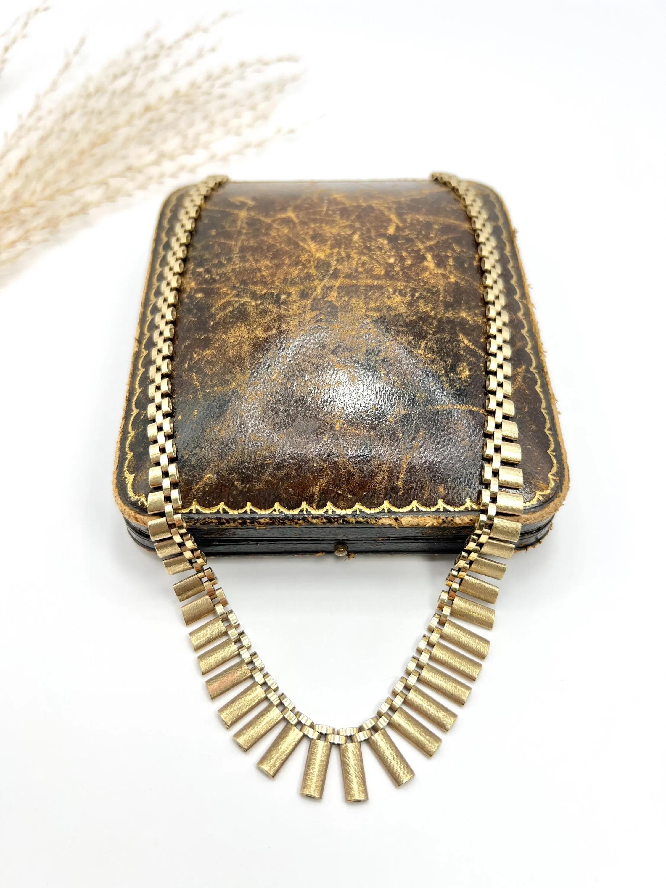 Vintage 9 Karat Gelbgold Italienisch gestempelt, 1980er Jahre Wendbare Kleopatra-Halskette im Angebot 3