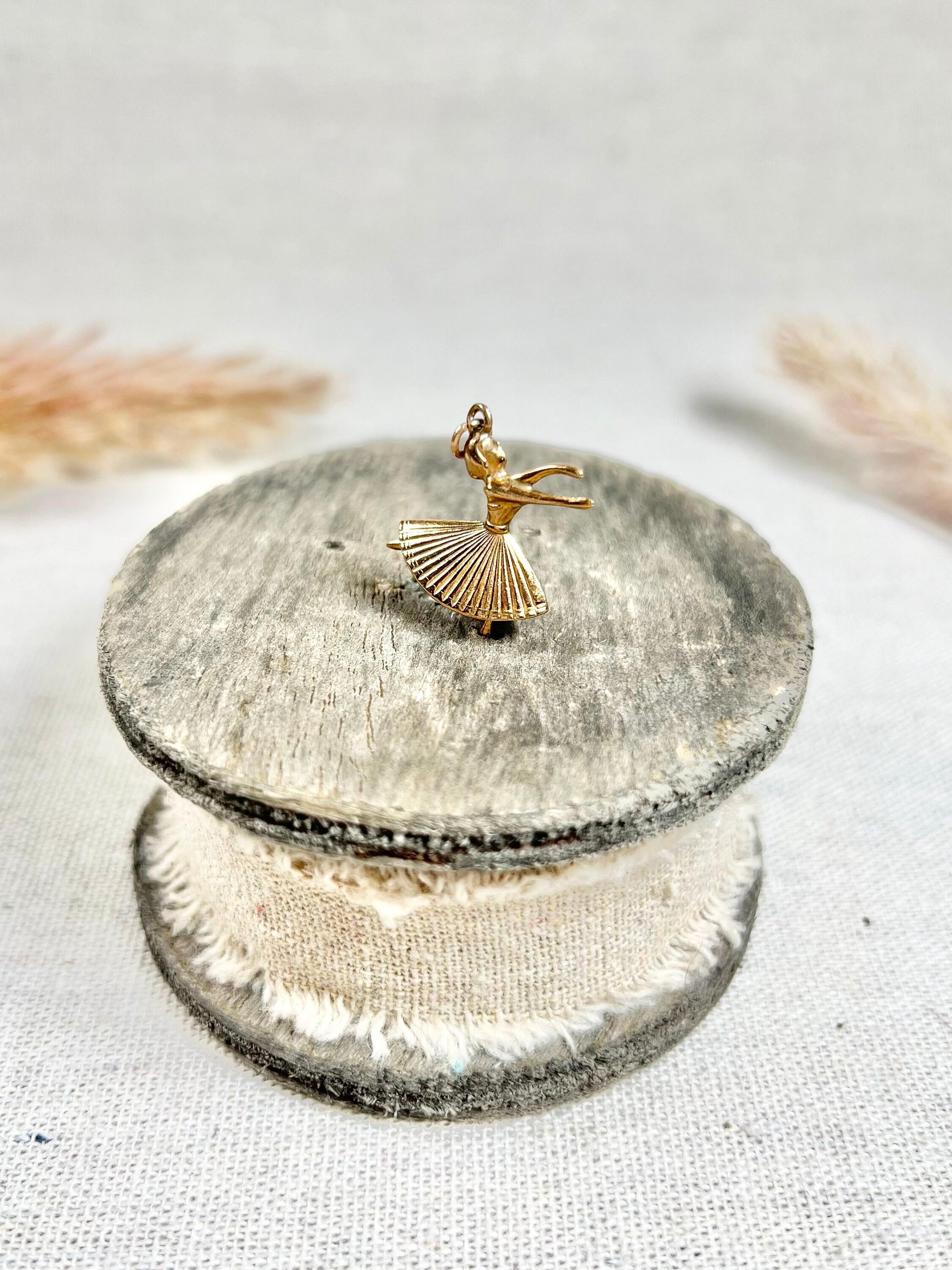 Vintage 9ct Yellow Gold, London Hallmarked, 1970s Ballerina Pendant Charm For Sale 6