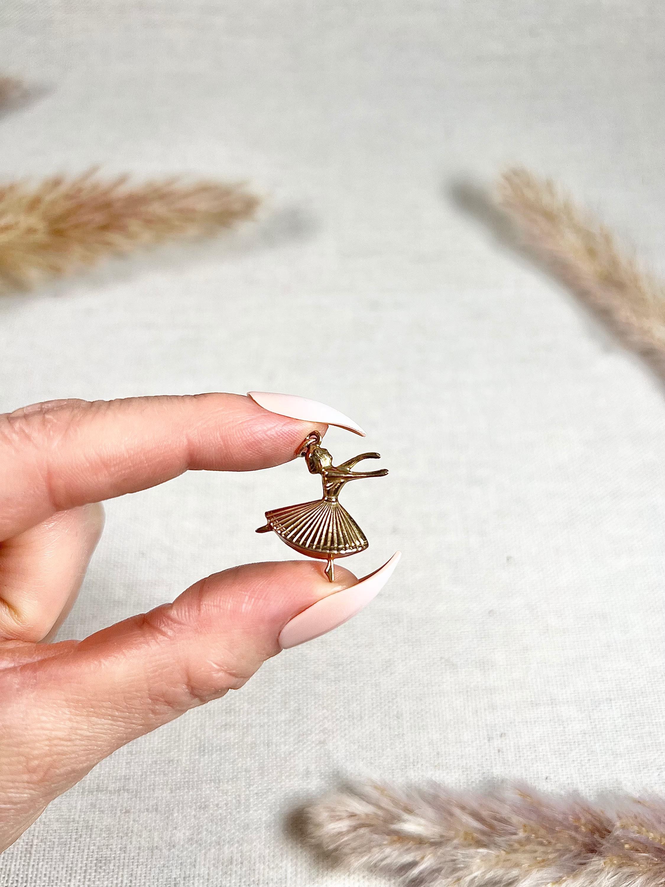 Vintage 9ct Yellow Gold, London Hallmarked, 1970s Ballerina Pendant Charm For Sale 3