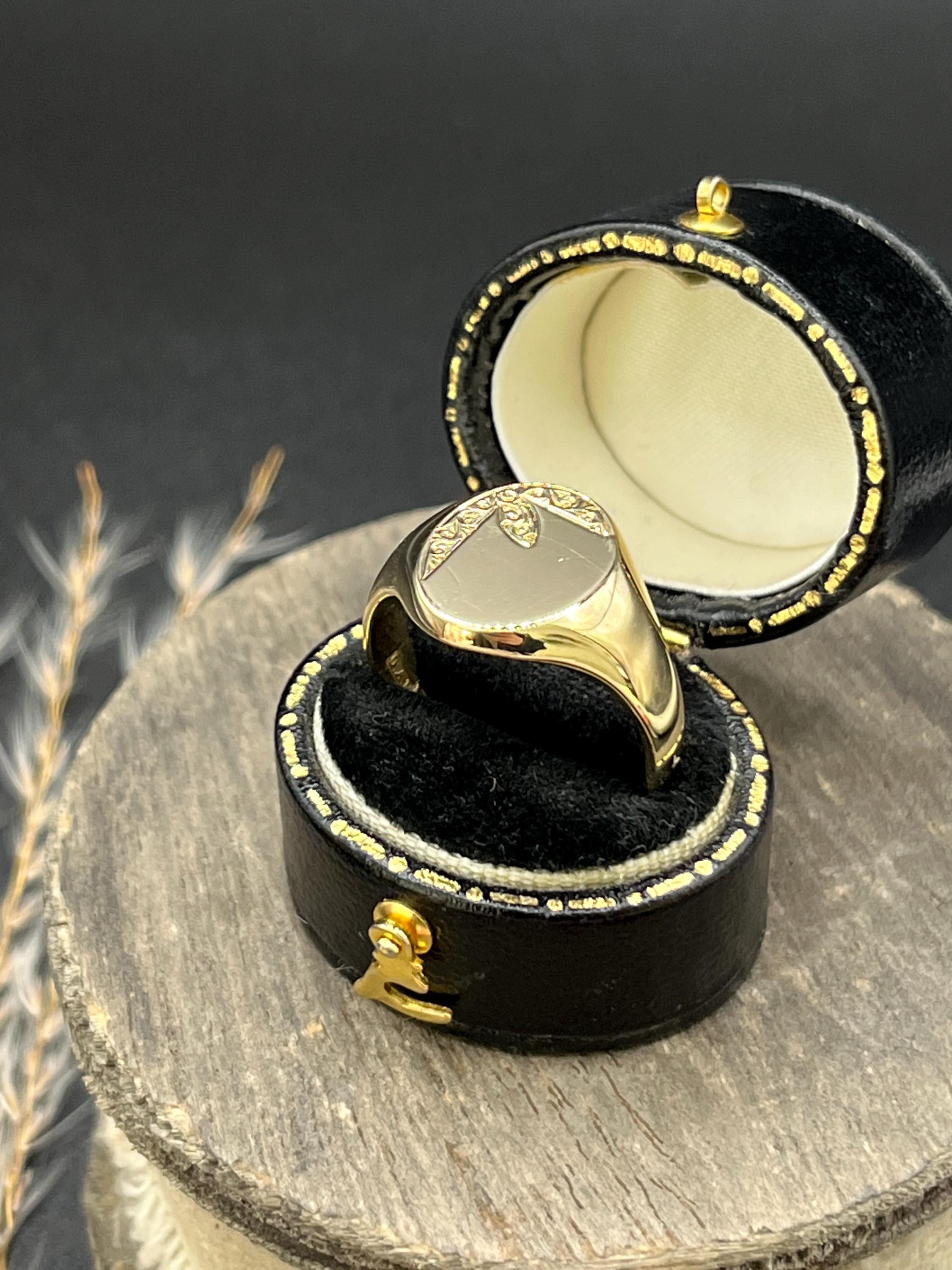 Anello con sigillo ovale d'epoca in oro giallo 9 ct, con marchio Birmingham 1958 In condizioni buone in vendita a Brighton, GB