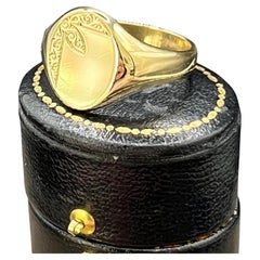 Vintage 9ct Yellow Gold, Oval Shaped Signet Ring, Hallmarked Birmingham 1958