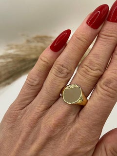 Vintage 9ct Yellow Gold, Oval Shaped Signet Ring, Hallmarked London 1984