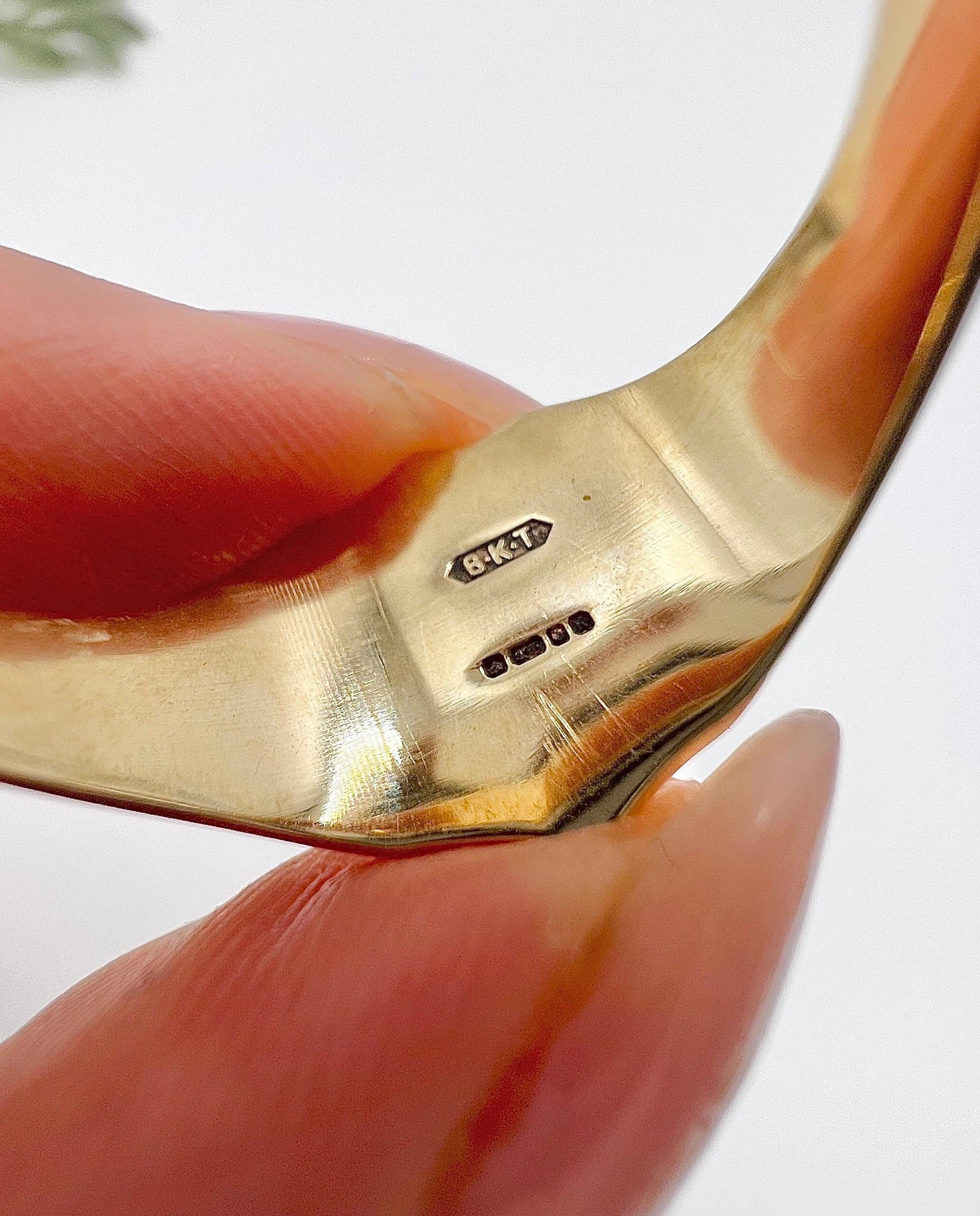 Vintage 9ct Yellow Gold, Shield Shaped Signet Ring, Hallmarked London 1963 For Sale 5