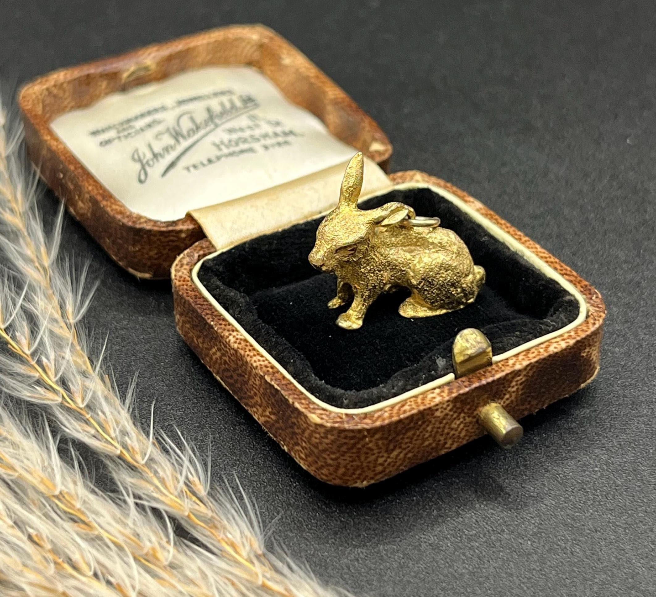 Colgante / Dije Conejo Vintage de Oro Amarillo de 9 ct estampado, años 80 en venta 2