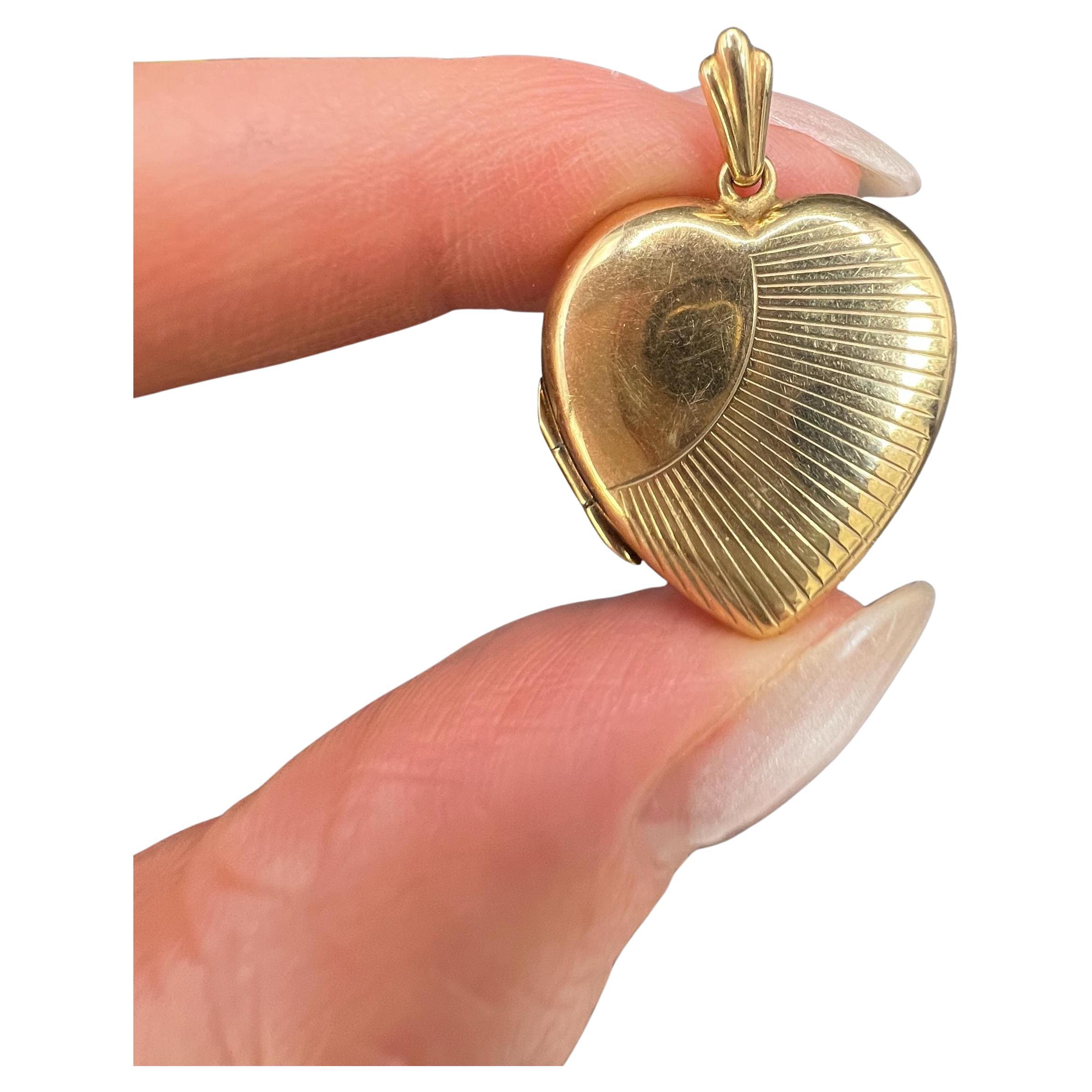 Vintage 9ct Yellow Gold, Sunburst Heart Locket, Hallmarked Birmingham 1968