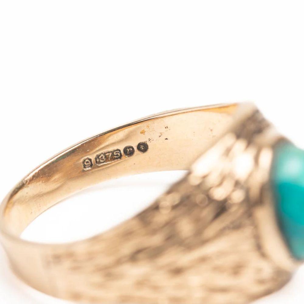 Women's or Men's Vintage 9ct Yellow Gold Turquoise Oval Signet Ring