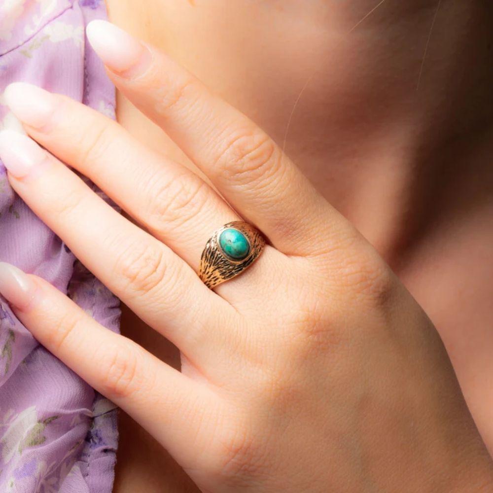 Vintage 9ct Yellow Gold Turquoise Oval Signet Ring 2