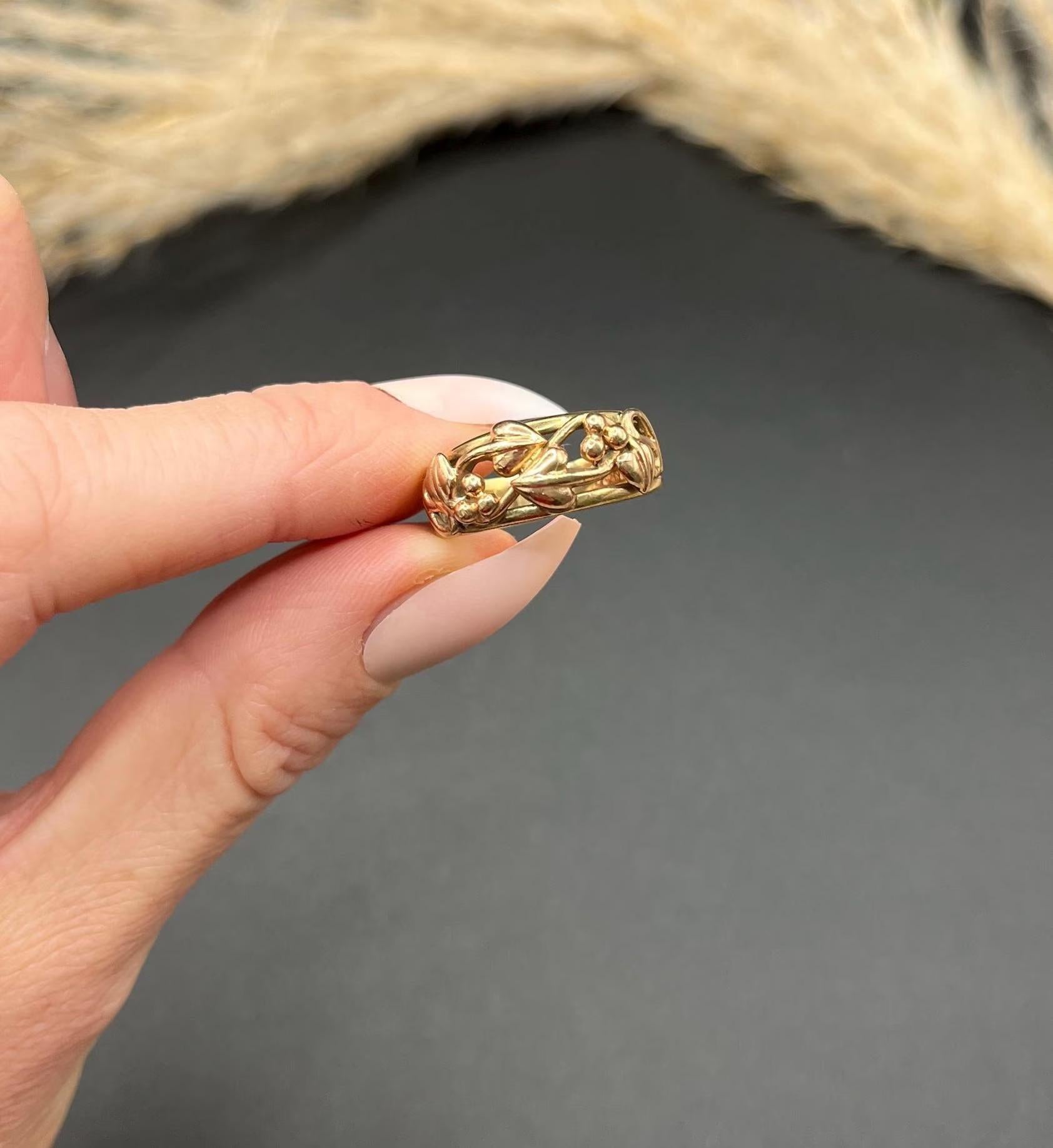 Vintage 9ct Yellow and Rose Gold Welsh Dragon Stamped Band Ring ...