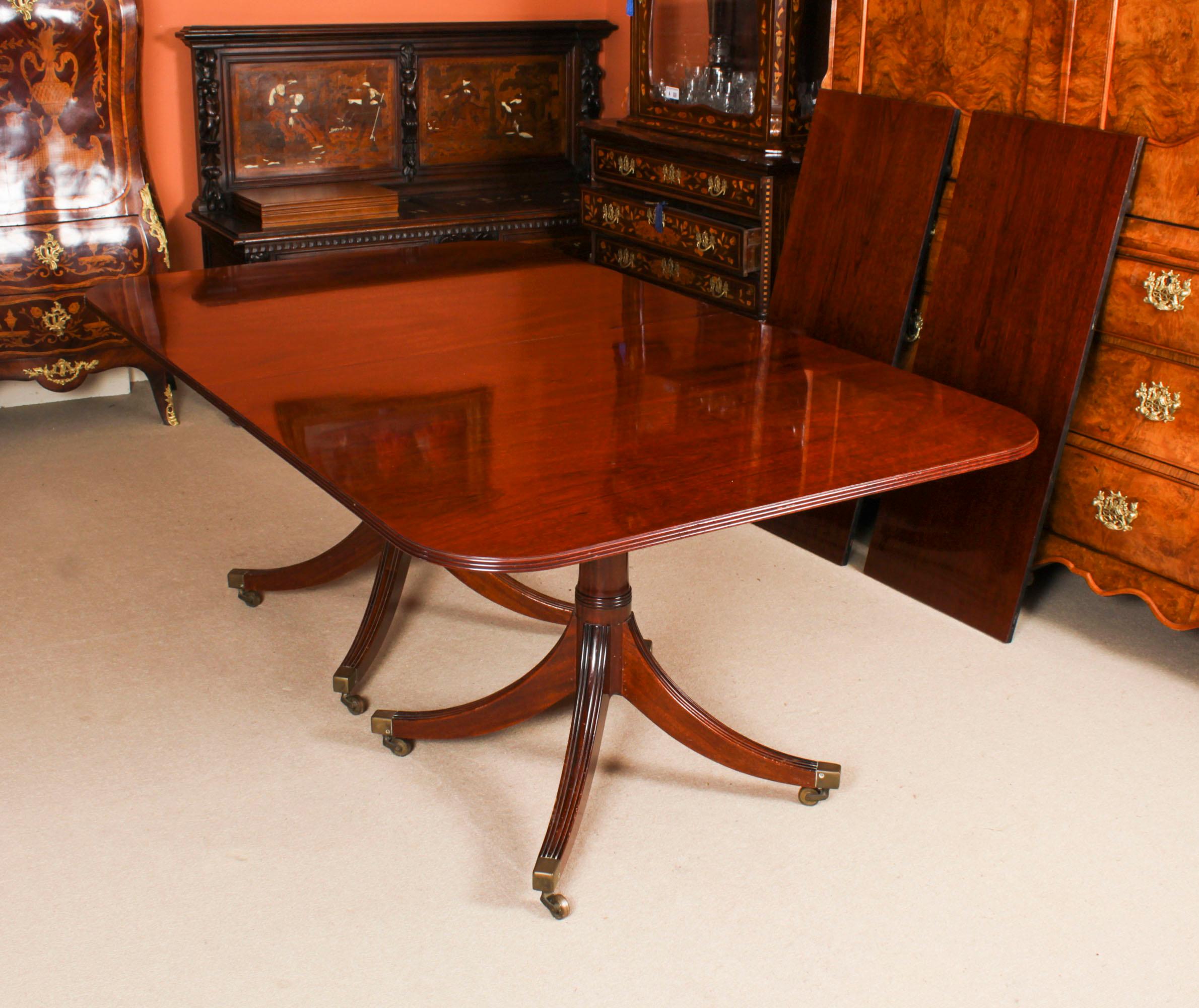 Vintage 9ft 279cm Regency Revival Dining Table by William Tillman, 20th C 1