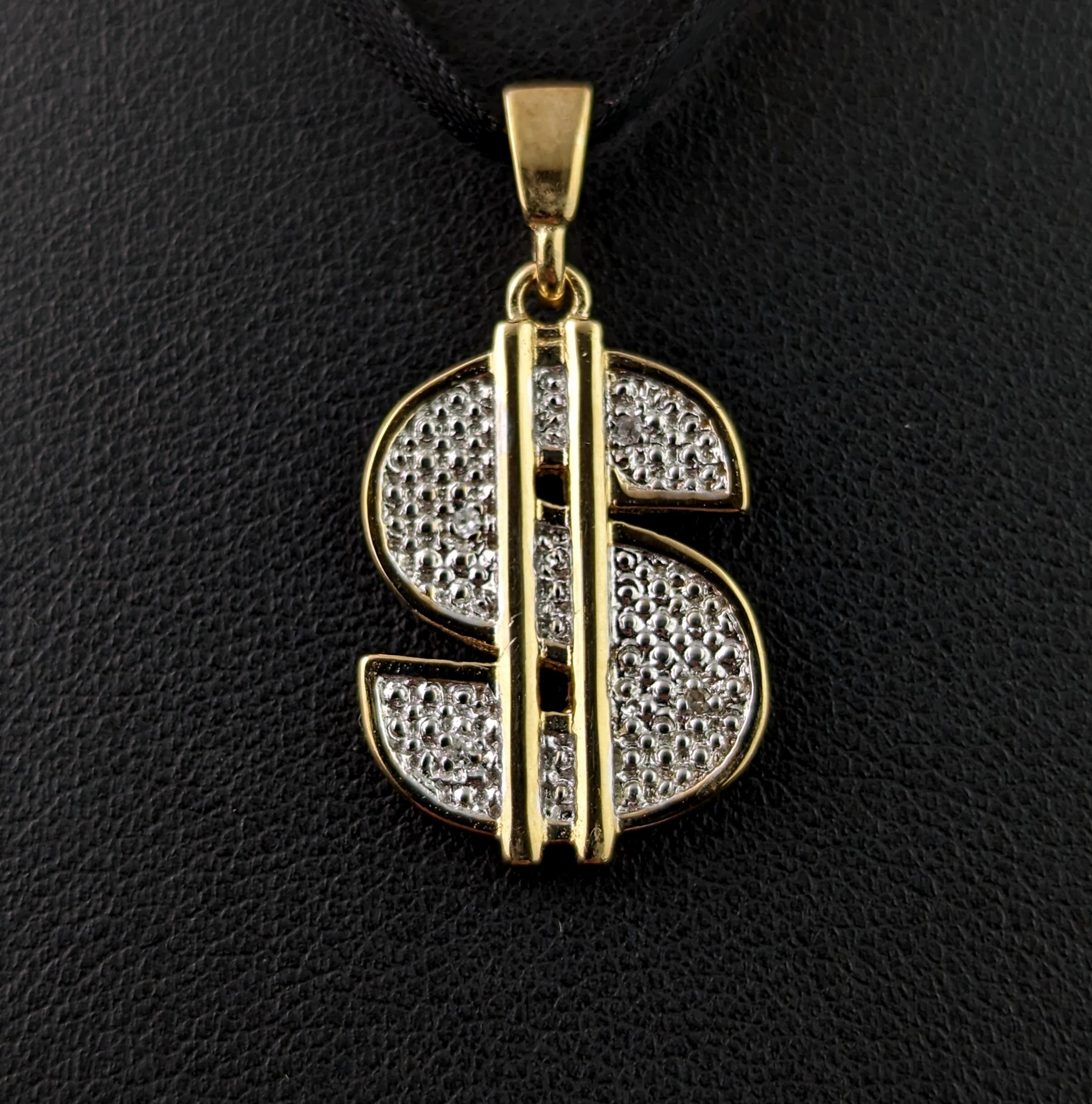 Vintage 9k gold Diamond Dollar sign pendant In Good Condition For Sale In NEWARK, GB