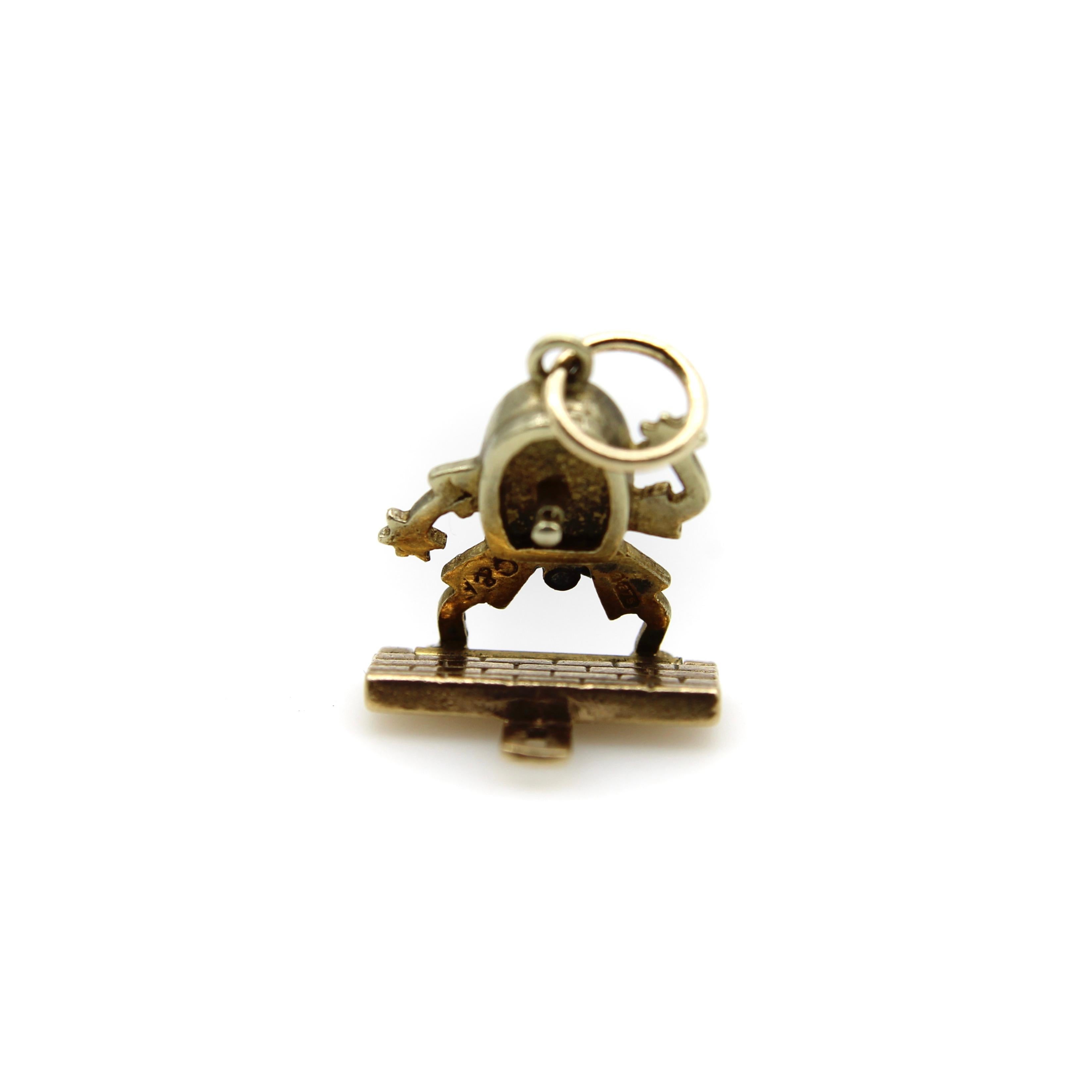 Vintage 9K Gold Enamel Articulated Humpty Dumpty Charm or Pendant In Good Condition In Venice, CA