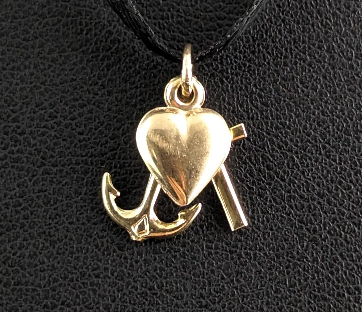 Women's Vintage 9k Gold Faith, Hope and Charity Charm Pendant