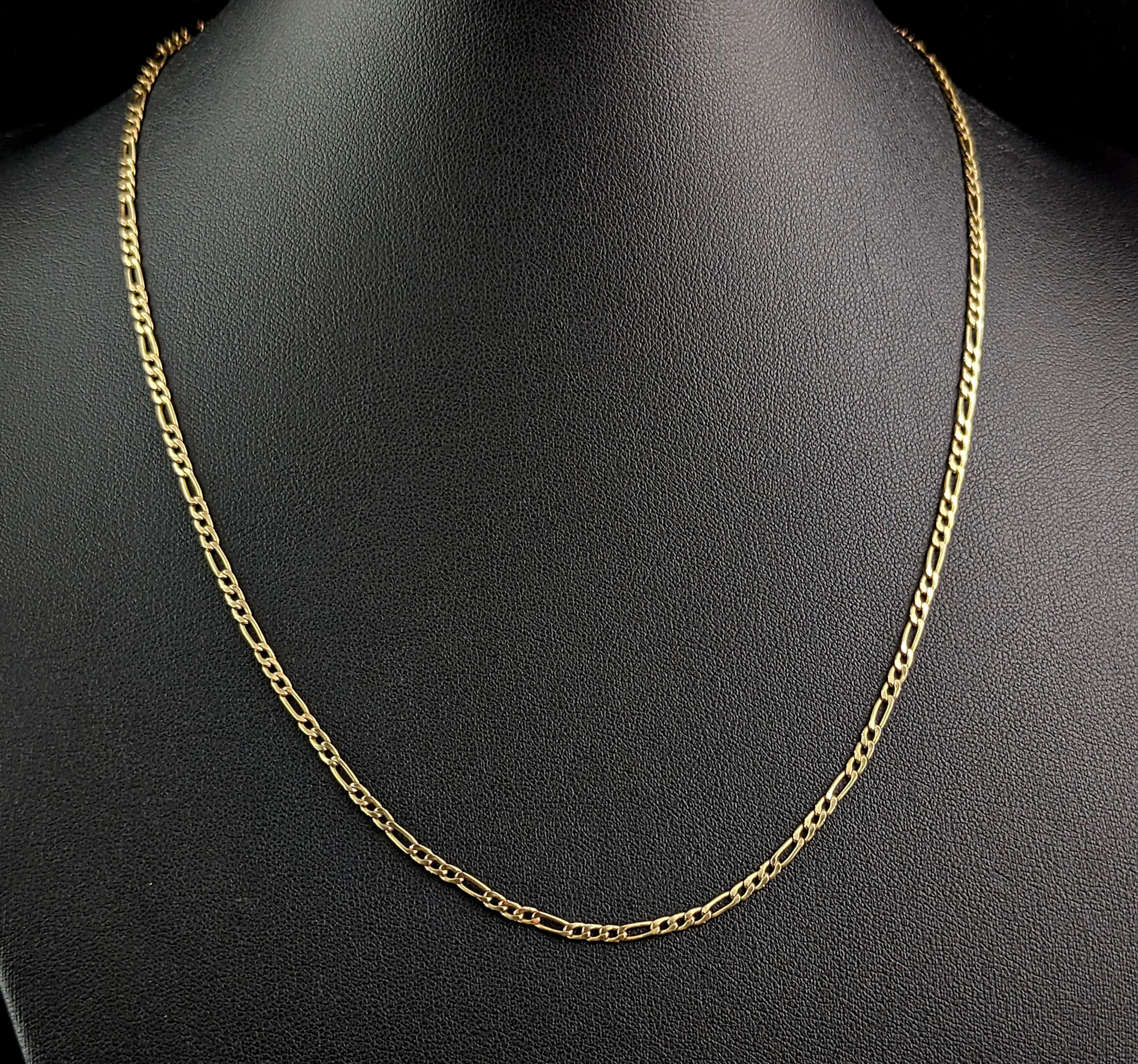 A vintage gold chain is such an important staple for all jewellery collections, this gorgeous vintage, 90s era 9ct yellow gold figaro link Chain necklace is a great choice.

Attractive figaro links in a rich 9ct yellow gold in a nice wearable