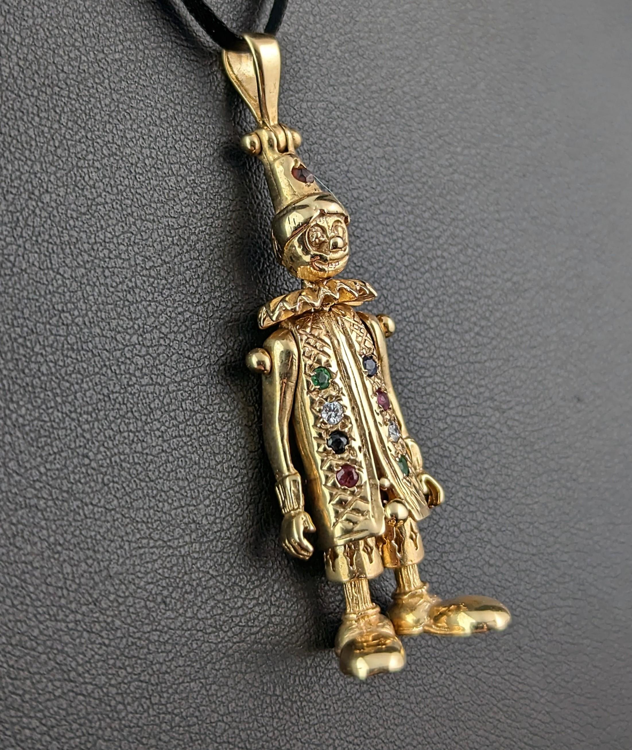 Retro Vintage 9k gold Gemstone clown pendant, Articulated  For Sale