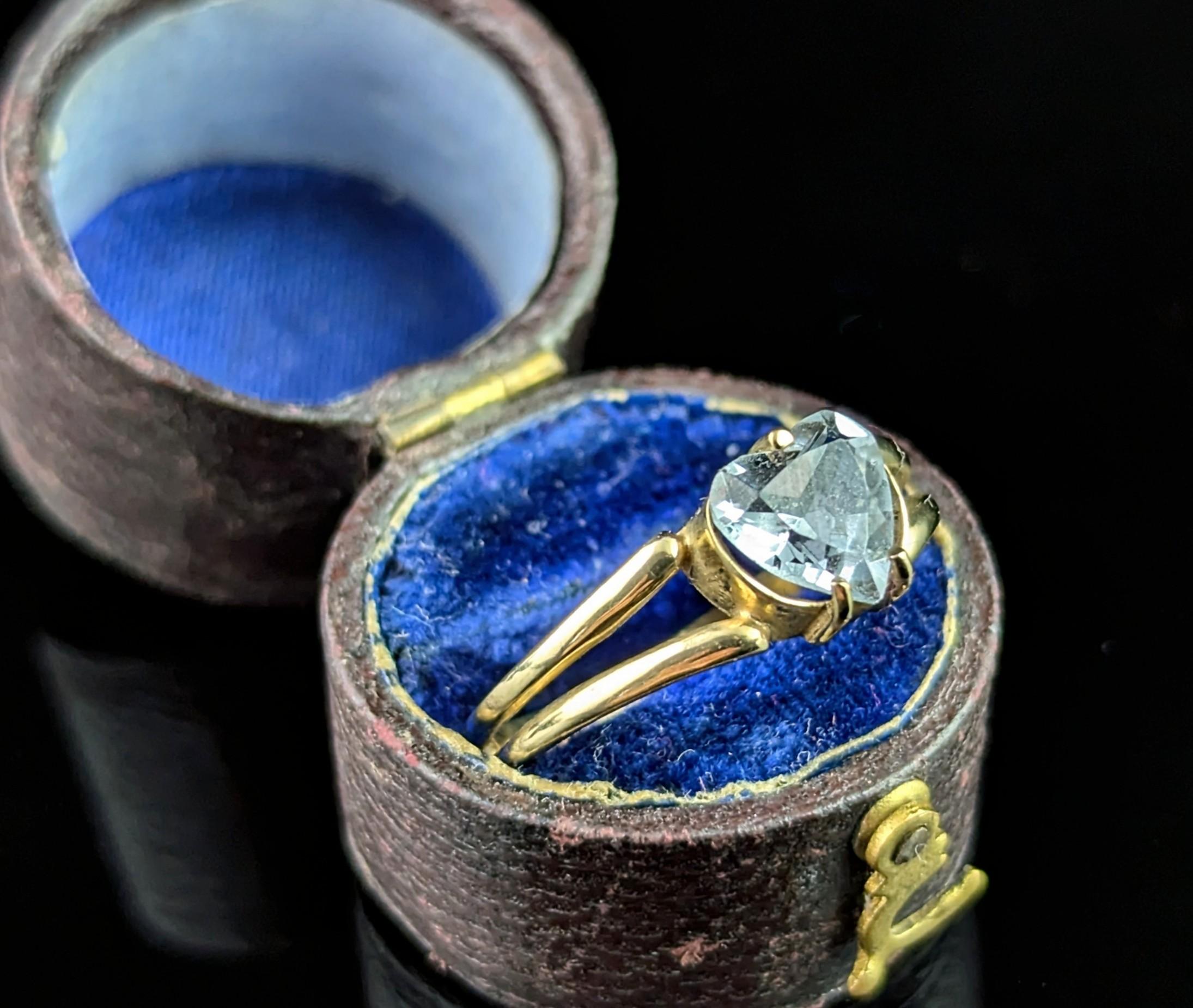 Vintage 9k gold heart ring, blue paste In Good Condition For Sale In NEWARK, GB