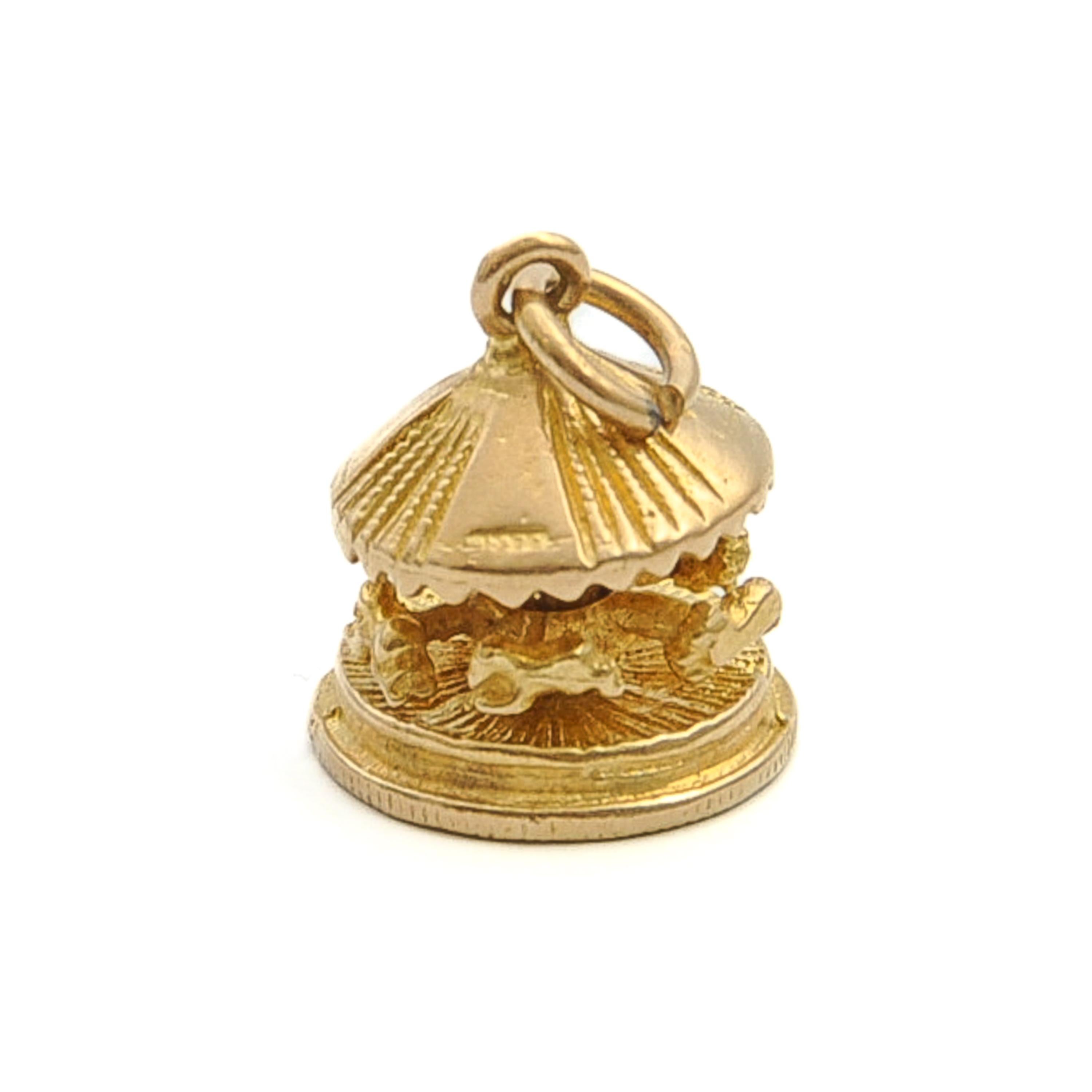 Women's or Men's Vintage 9K Gold Spinning Horse Carousel Charm Pendant For Sale