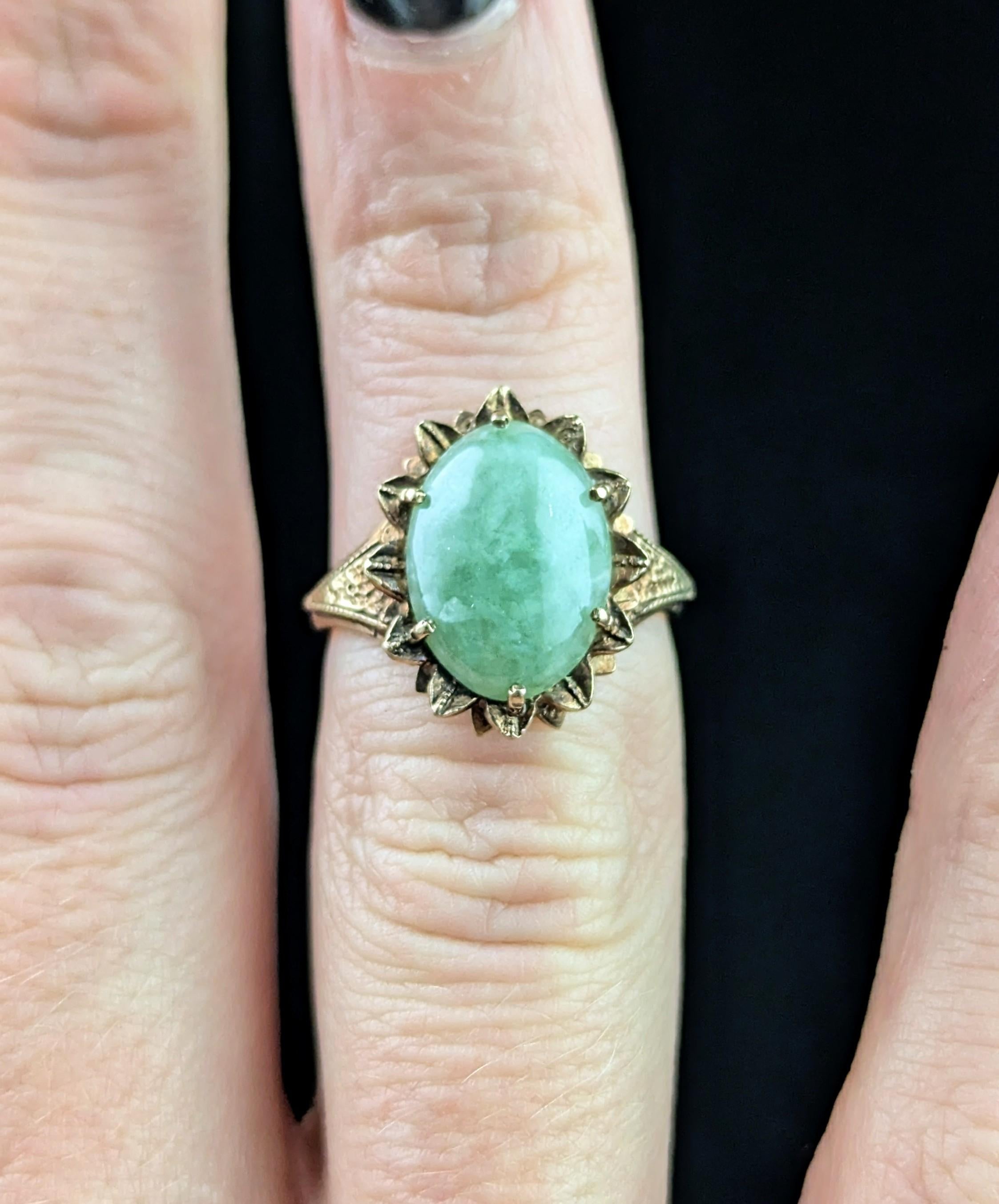 Vintage 9k gold Jade cabochon ring, 1970s For Sale 4