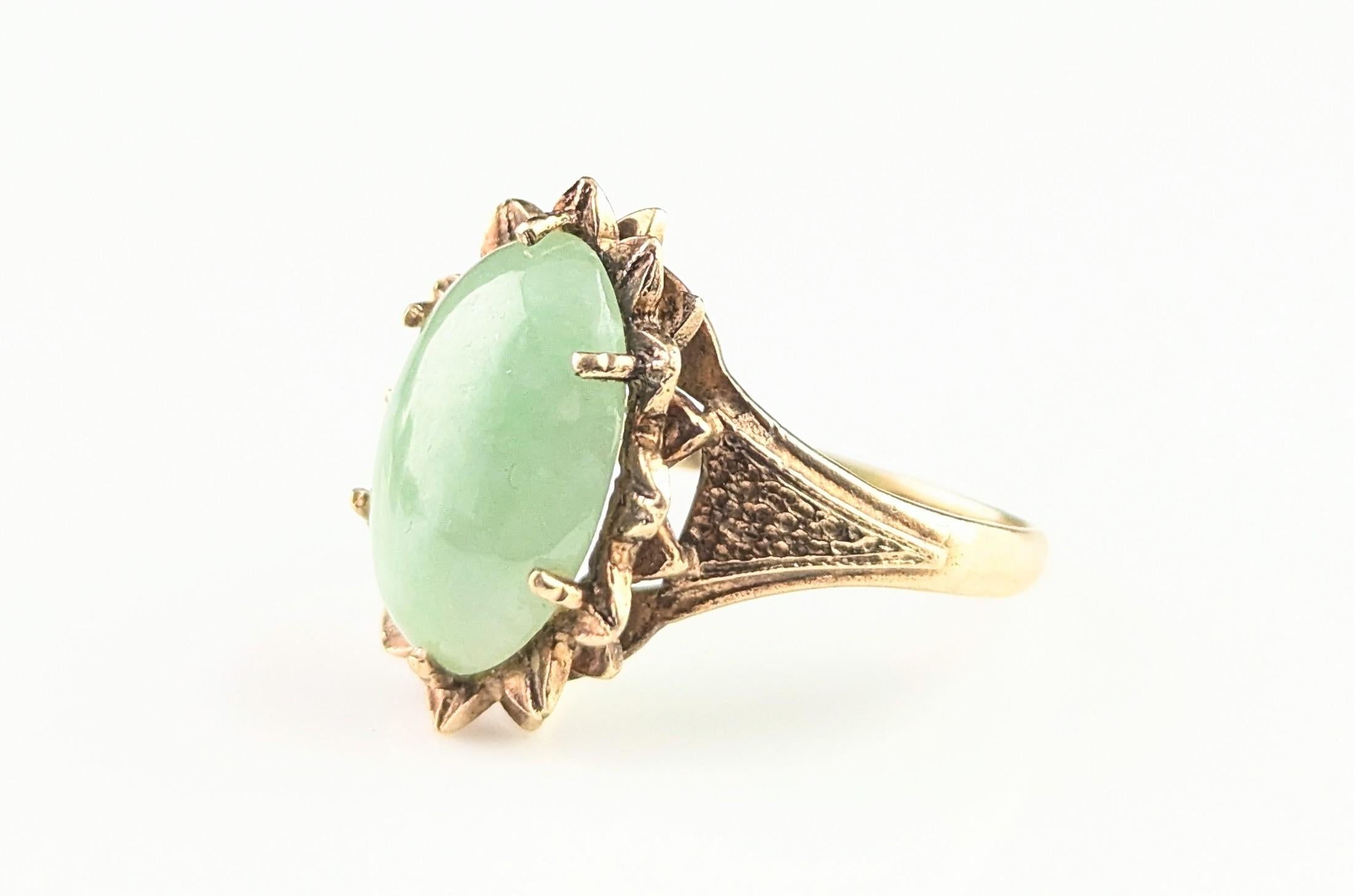 Vintage 9k gold Jade cabochon ring, 1970s For Sale 10