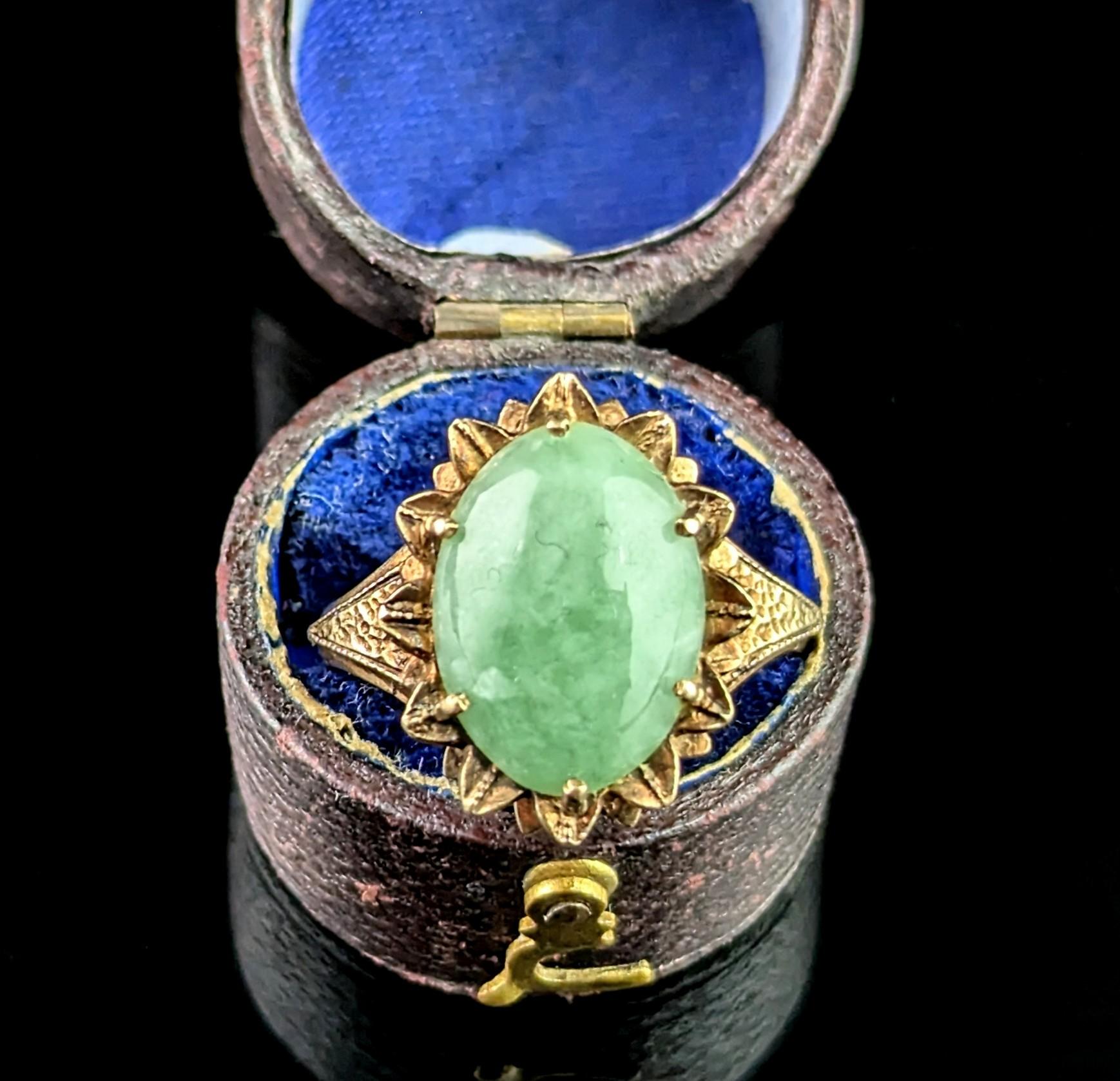 Retro Vintage 9k gold Jade cabochon ring, 1970s For Sale