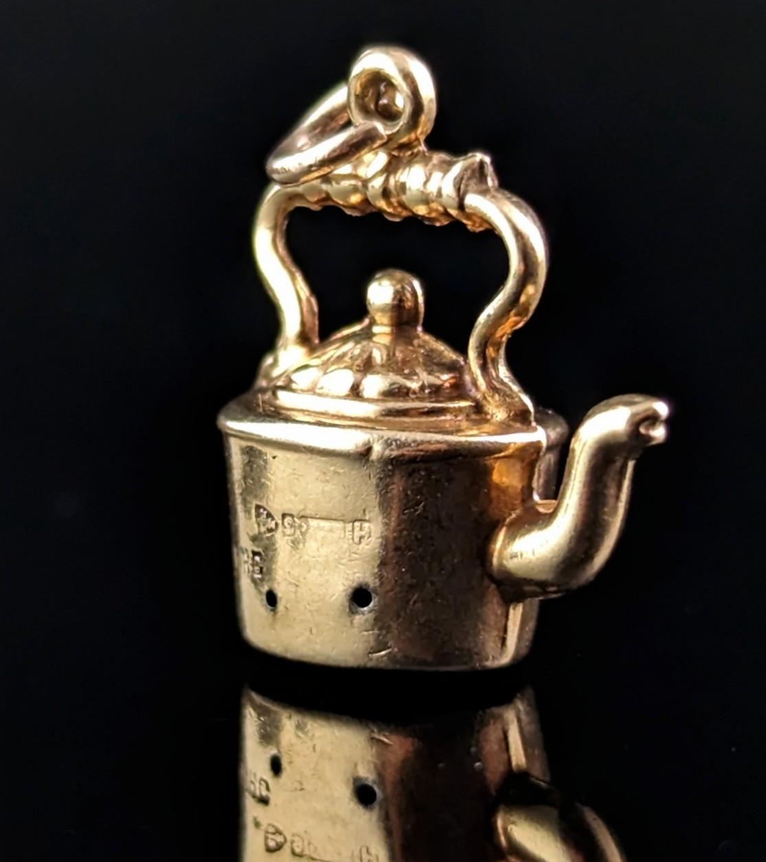 Vintage 9k gold kettle Charm, old Victorian style kettle 1