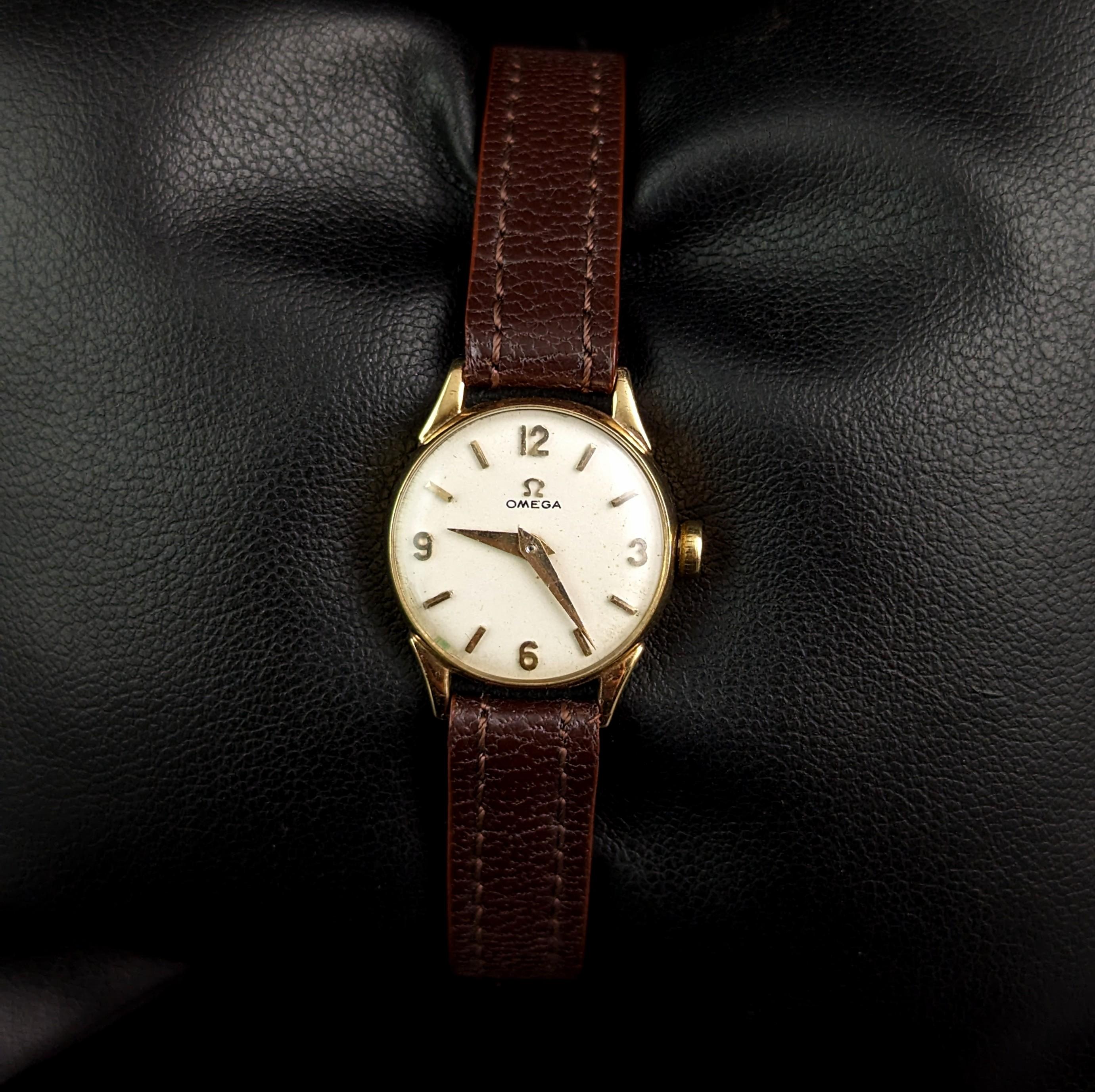 Vintage 9k gold Ladies Omega wristwatch, boxed  13