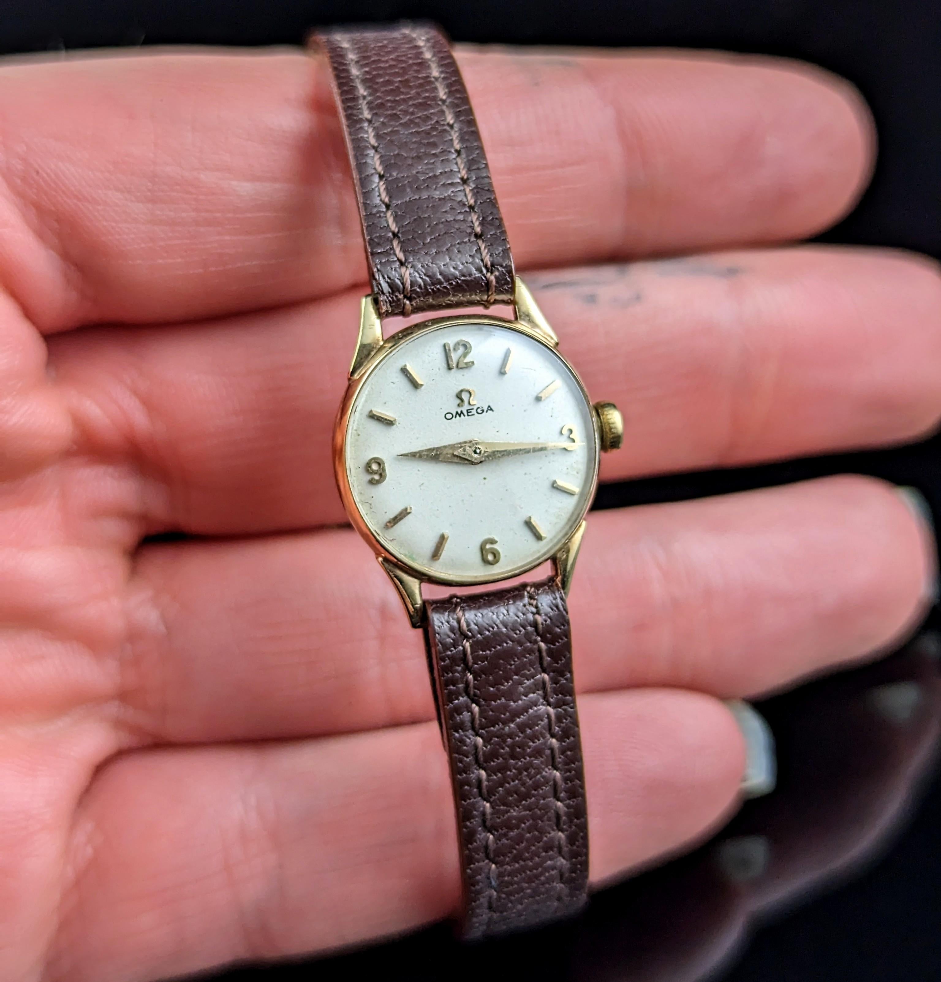 Retro Vintage 9k gold Ladies Omega wristwatch, boxed 
