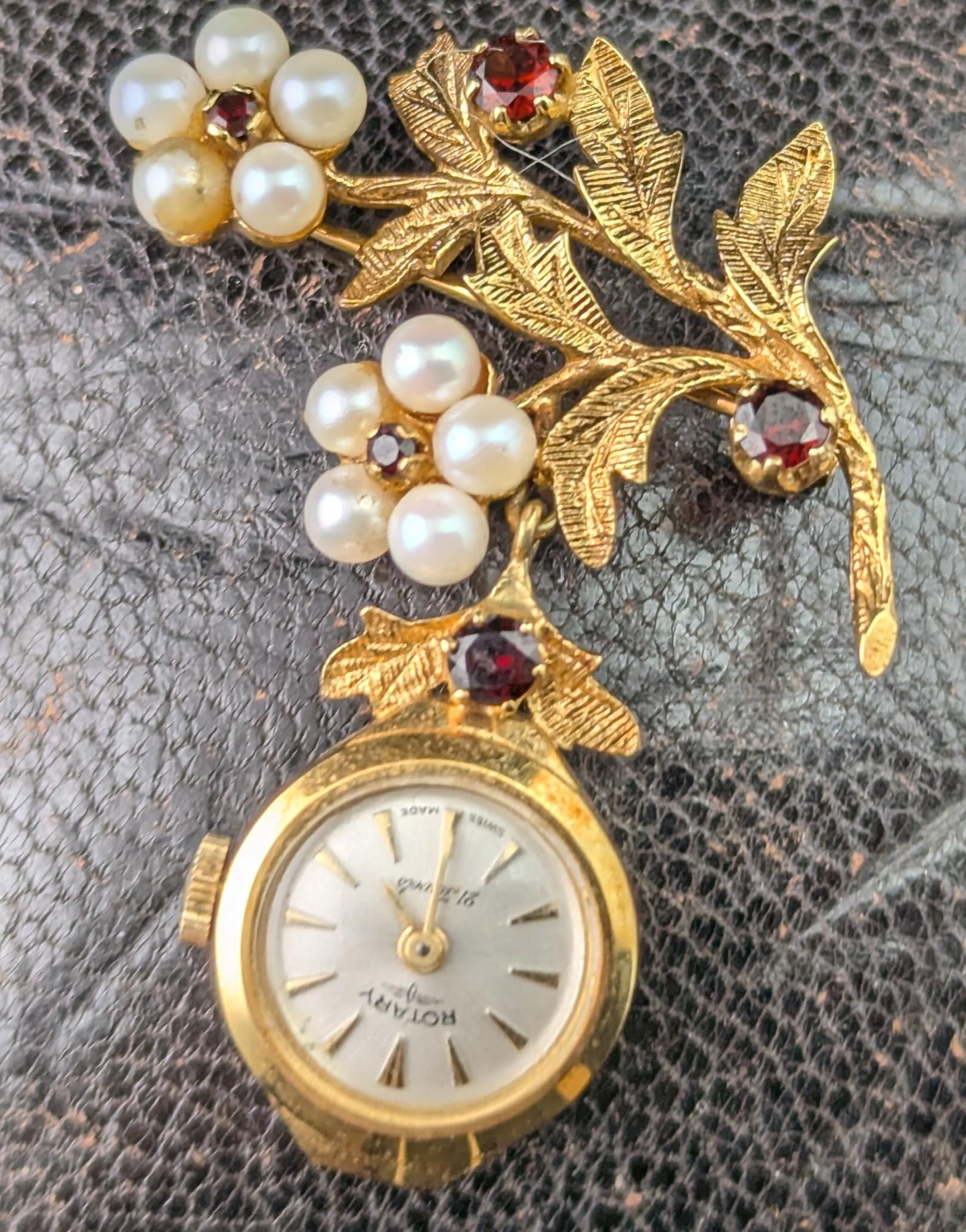 An unusual and pretty timepiece is what you will find with this vintage ladies 9ct gold Rotary pendant watch.

A rare design hailing from the 1960's Rotary produced a small number of these pretty pendant watches which feature a 9ct gold cased watch