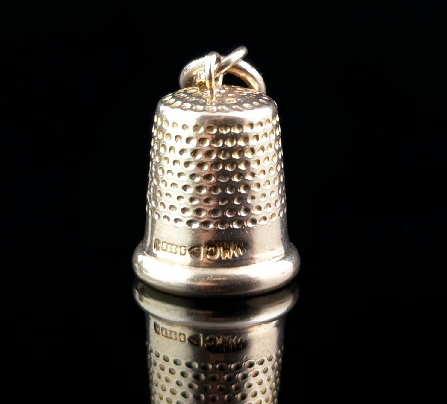 Vintage 9k gold miniature thimble charm, pendant  For Sale 4
