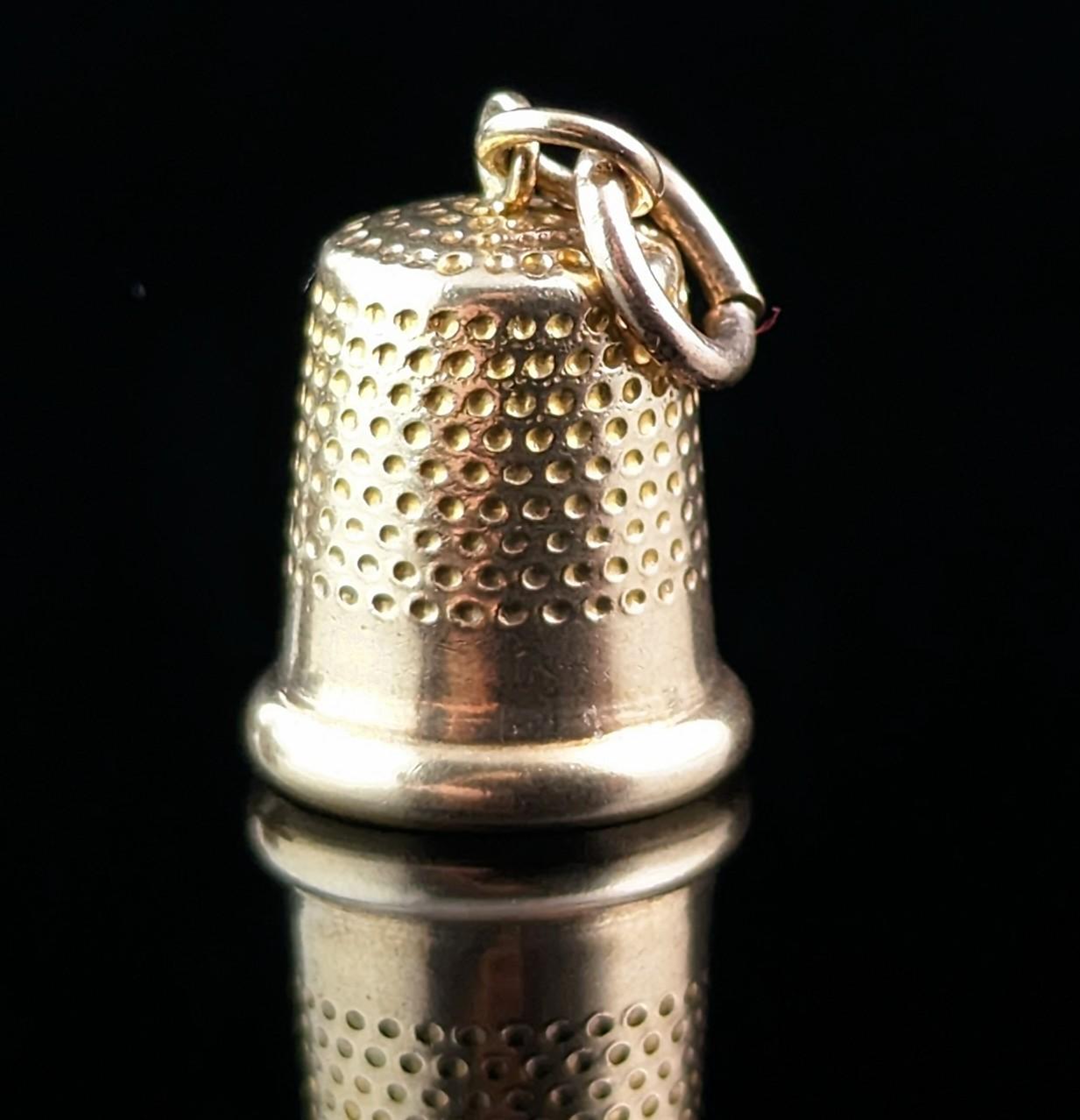 Vintage 9k gold miniature thimble charm, pendant  For Sale 3