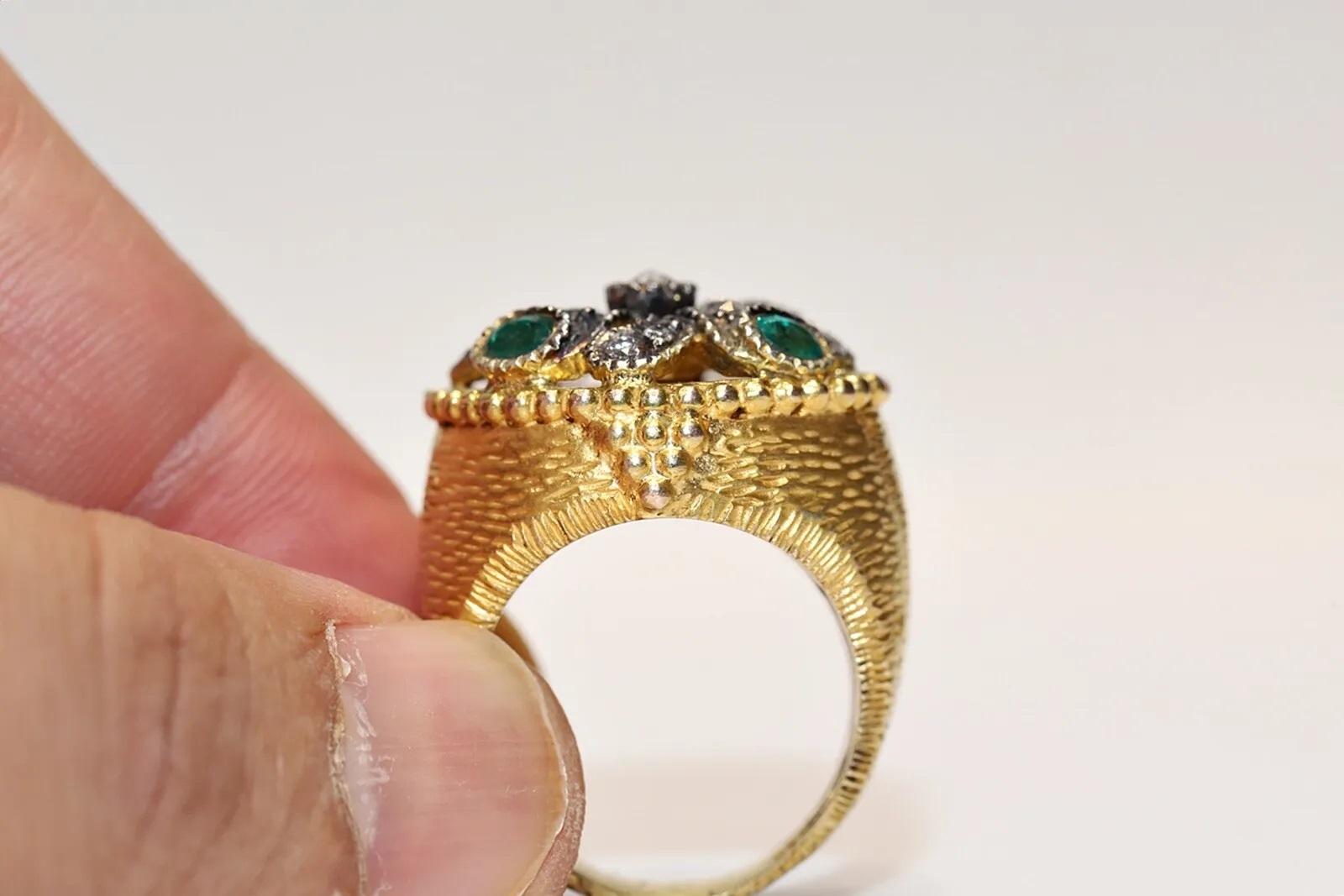 Women's Vintage 9k Gold Natural Rose Cut Diamond And Emerald Strong  Ring For Sale