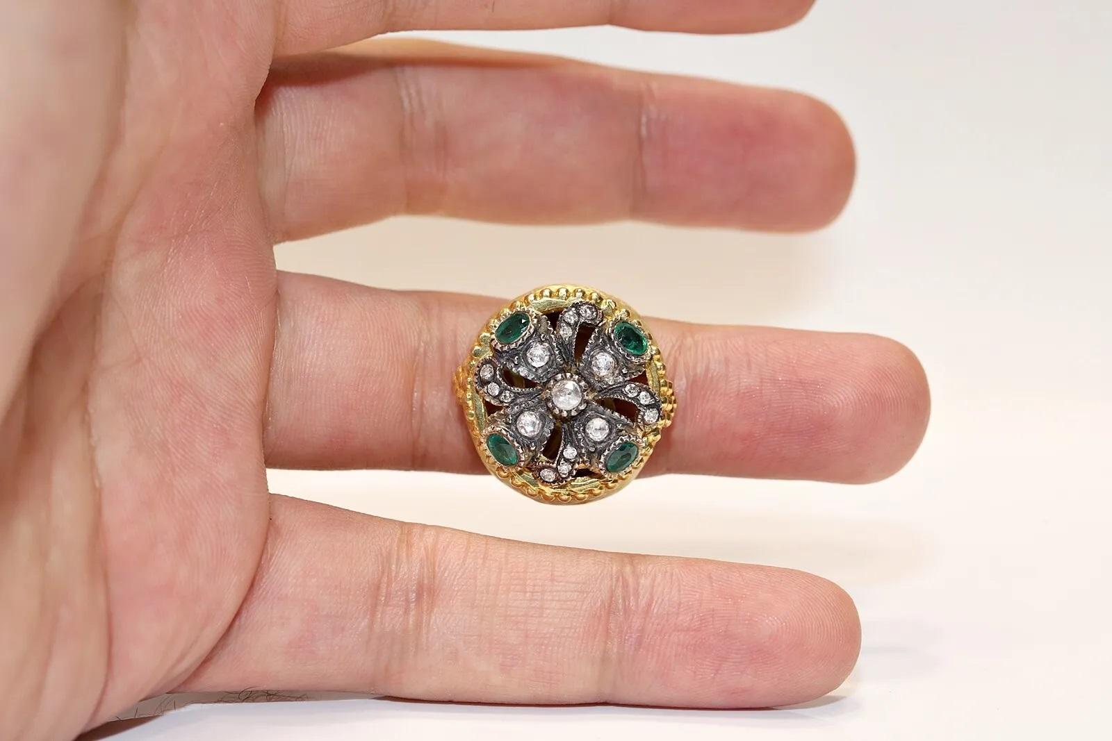 Vintage 9k Gold Natural Rose Cut Diamond And Emerald Strong  Ring For Sale 1
