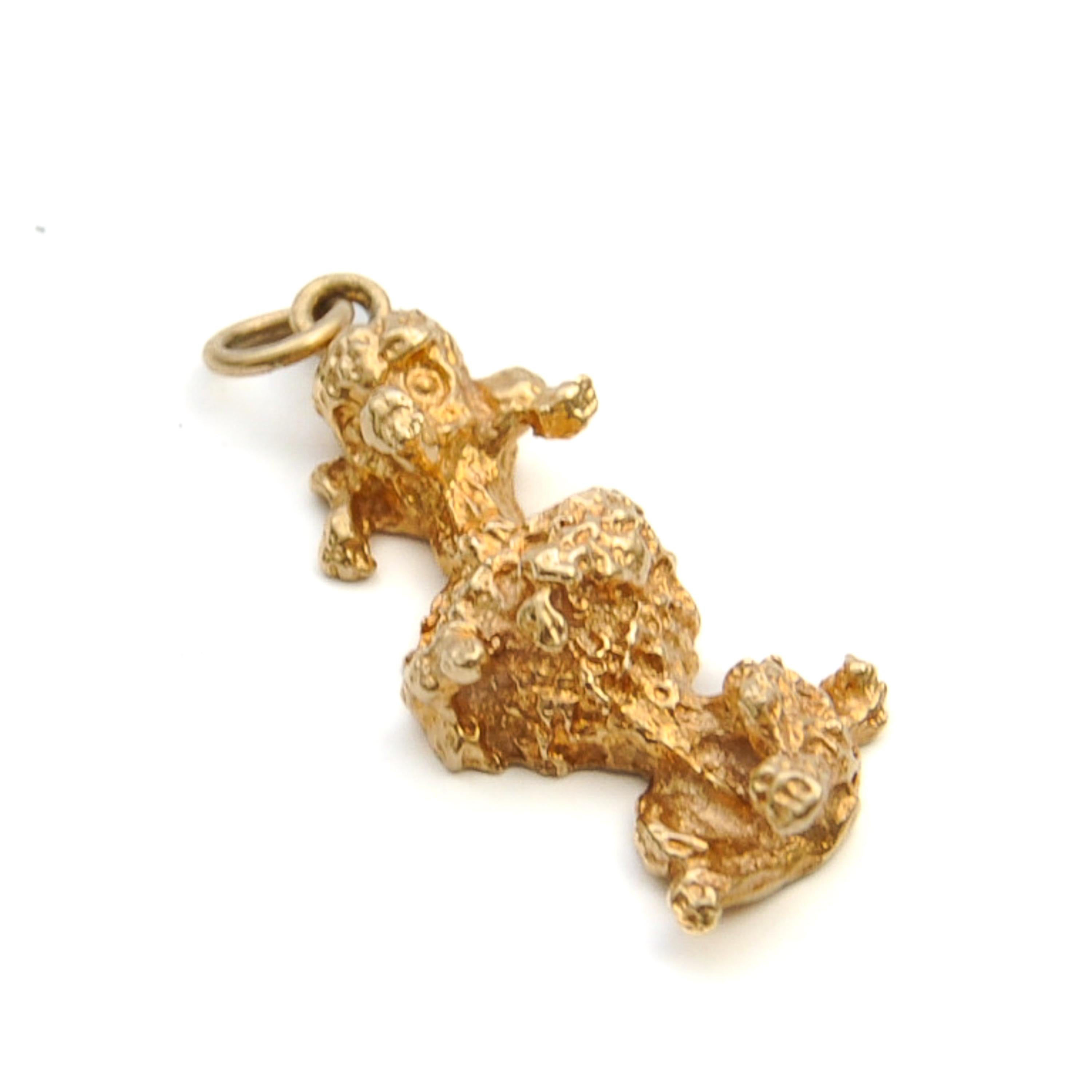 Vintage 9K Gold Poodle Dog Charm Pendant In Good Condition For Sale In Rotterdam, NL
