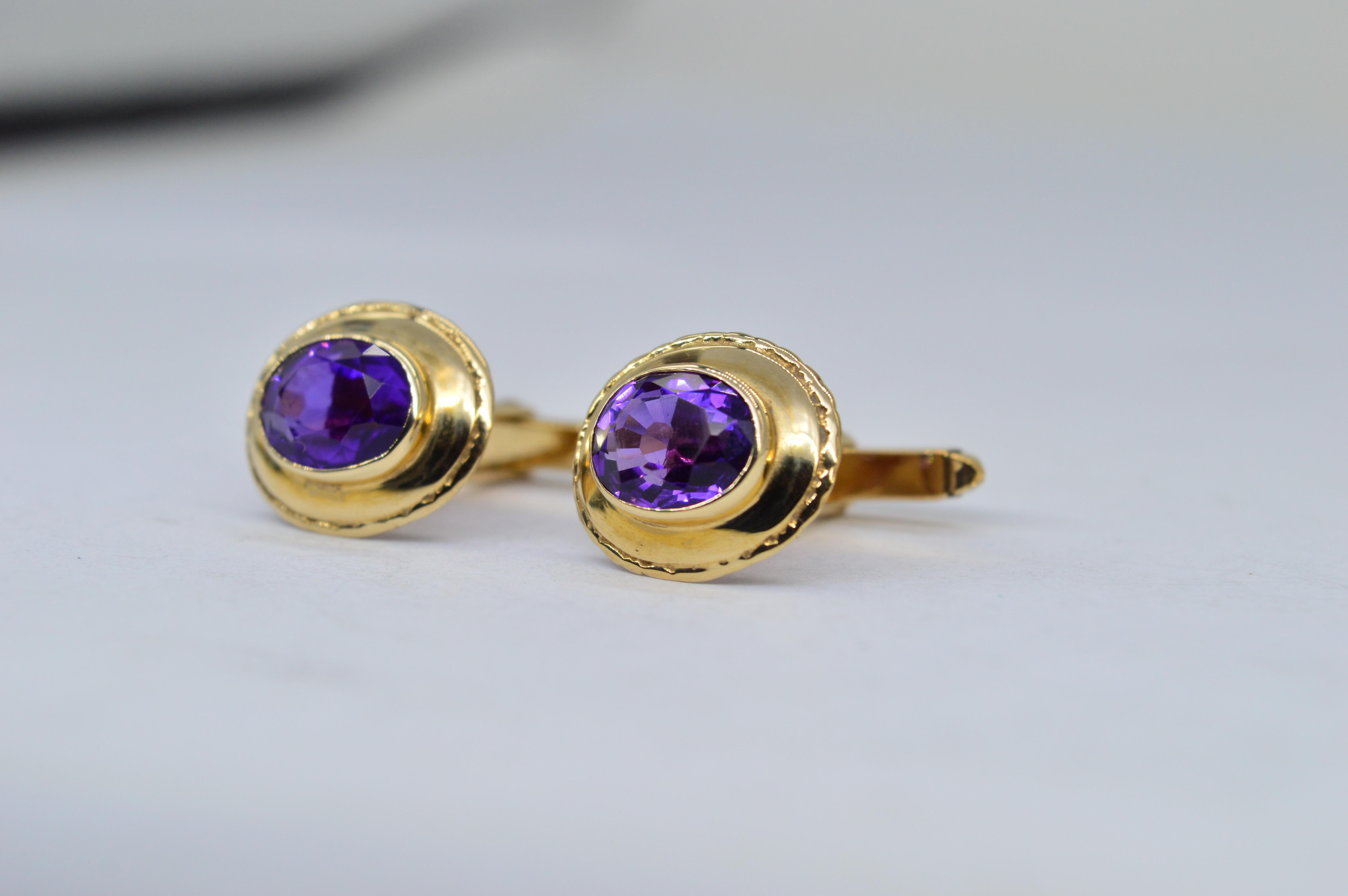 A set of 9ct gold cufflinks with flawless faceted amethysts

Classically designed, these cufflinks focus on the displaying the quality of the stones

6.07g

We have sold to the set of Hit shows like Peaky Blinders and Outlander as well as to