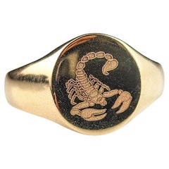 Used 9k gold signet ring, Scorpion, heavy 
