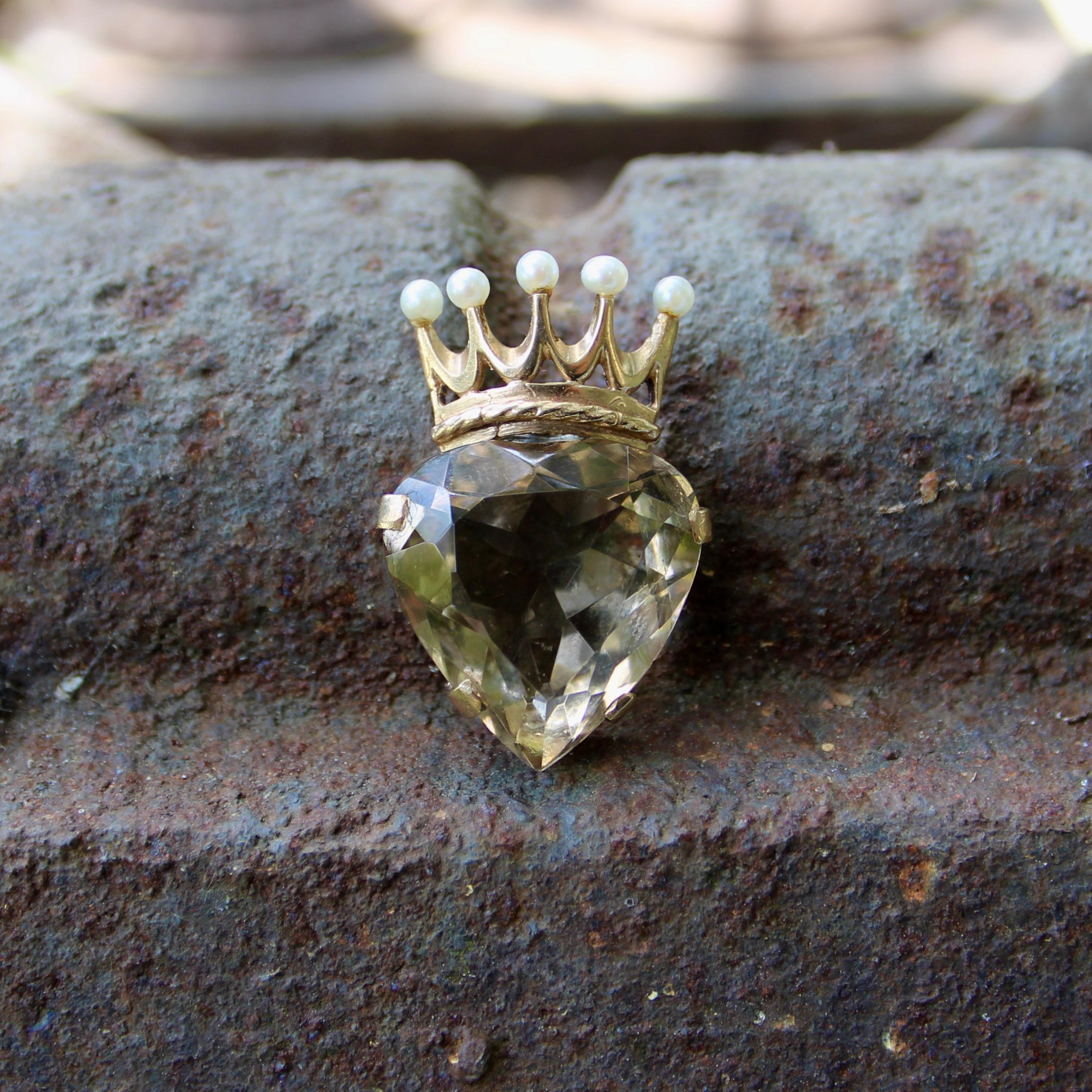 Vintage 9K Gold Smoky Quartz Crowned Heart Pendant For Sale 2
