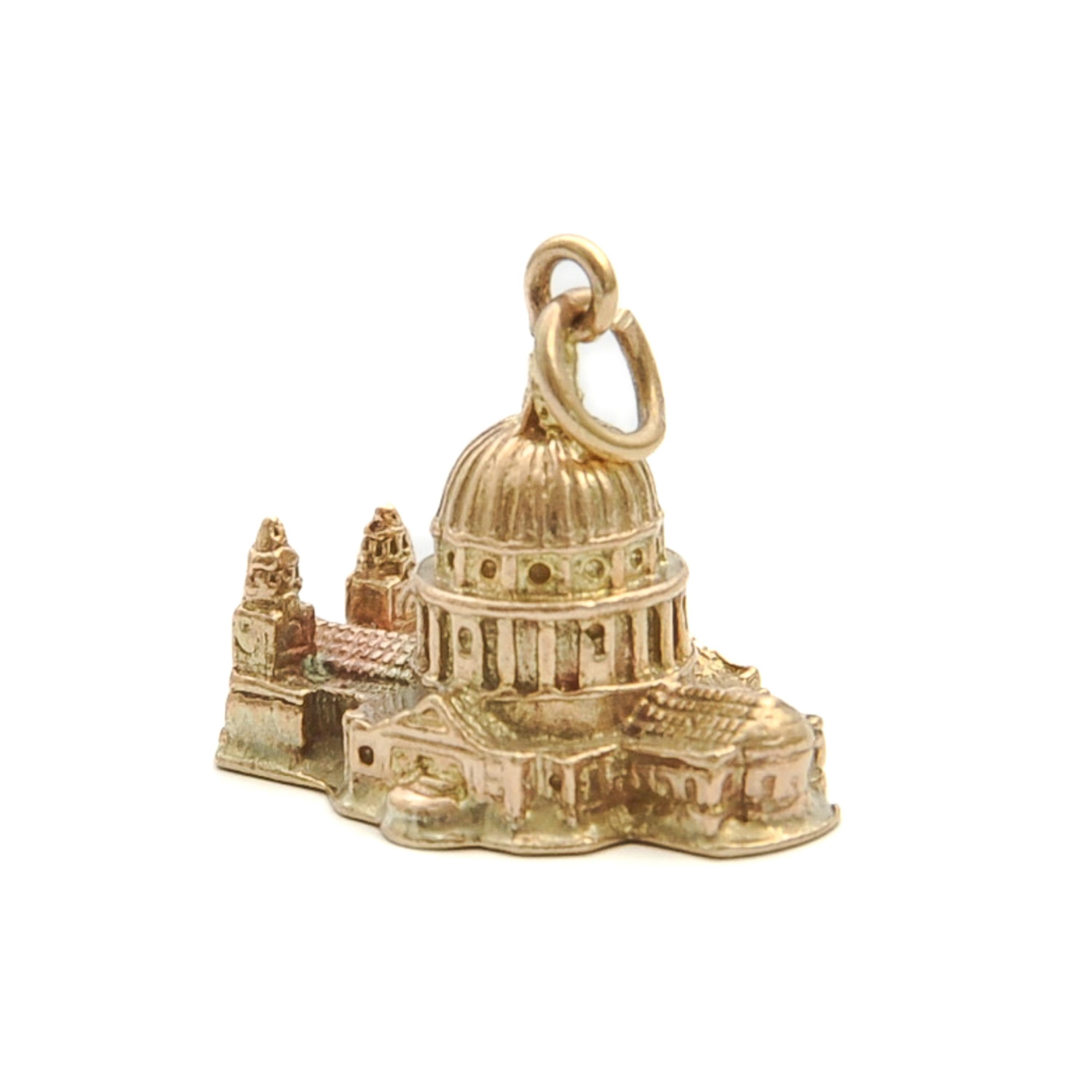 Pendentif breloque cathédrale St. Pauls vintage en or 9 carats en vente 2