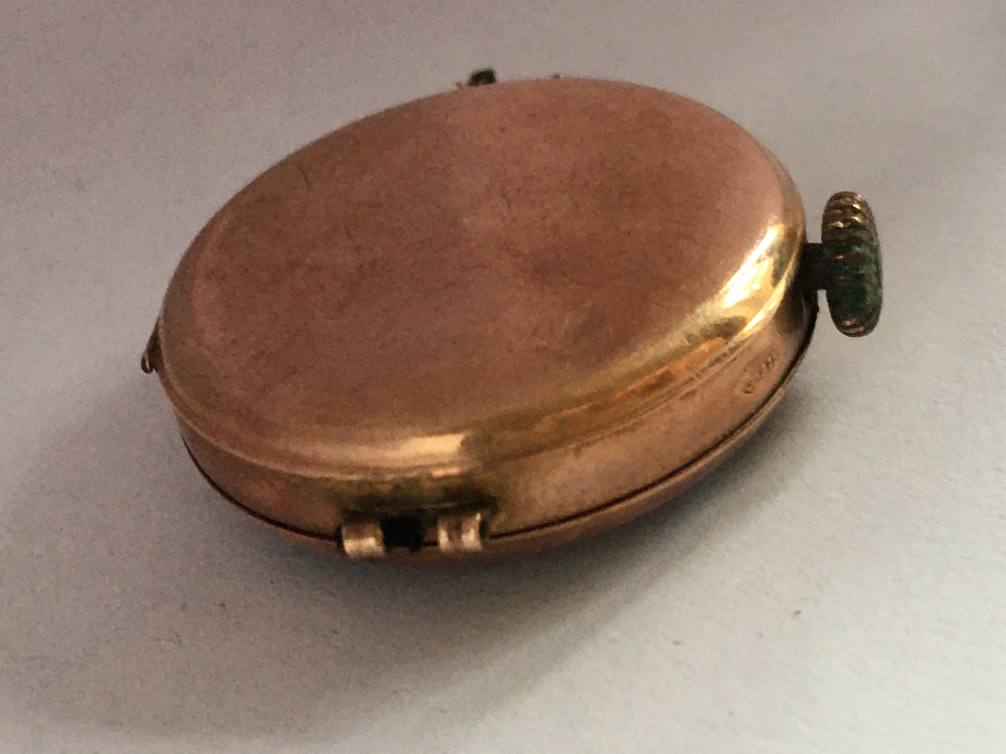 Vintage 9 Karat Gold Swiss Mechanical Ladies Trench Watch 'No Strap' For Sale 5