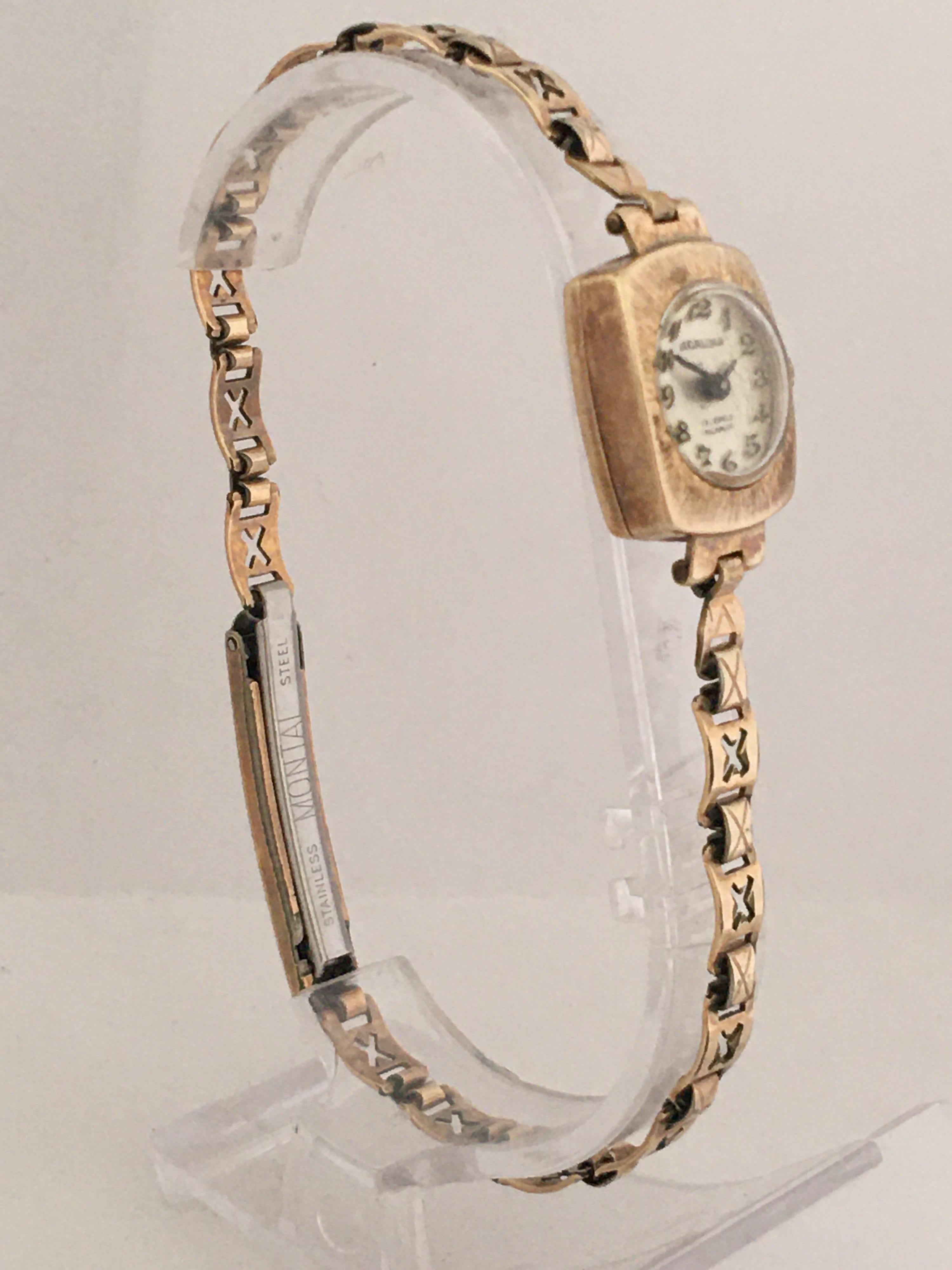 Vintage 9 Karat Gold Swiss Mechanical Ladies Watch For Sale 10