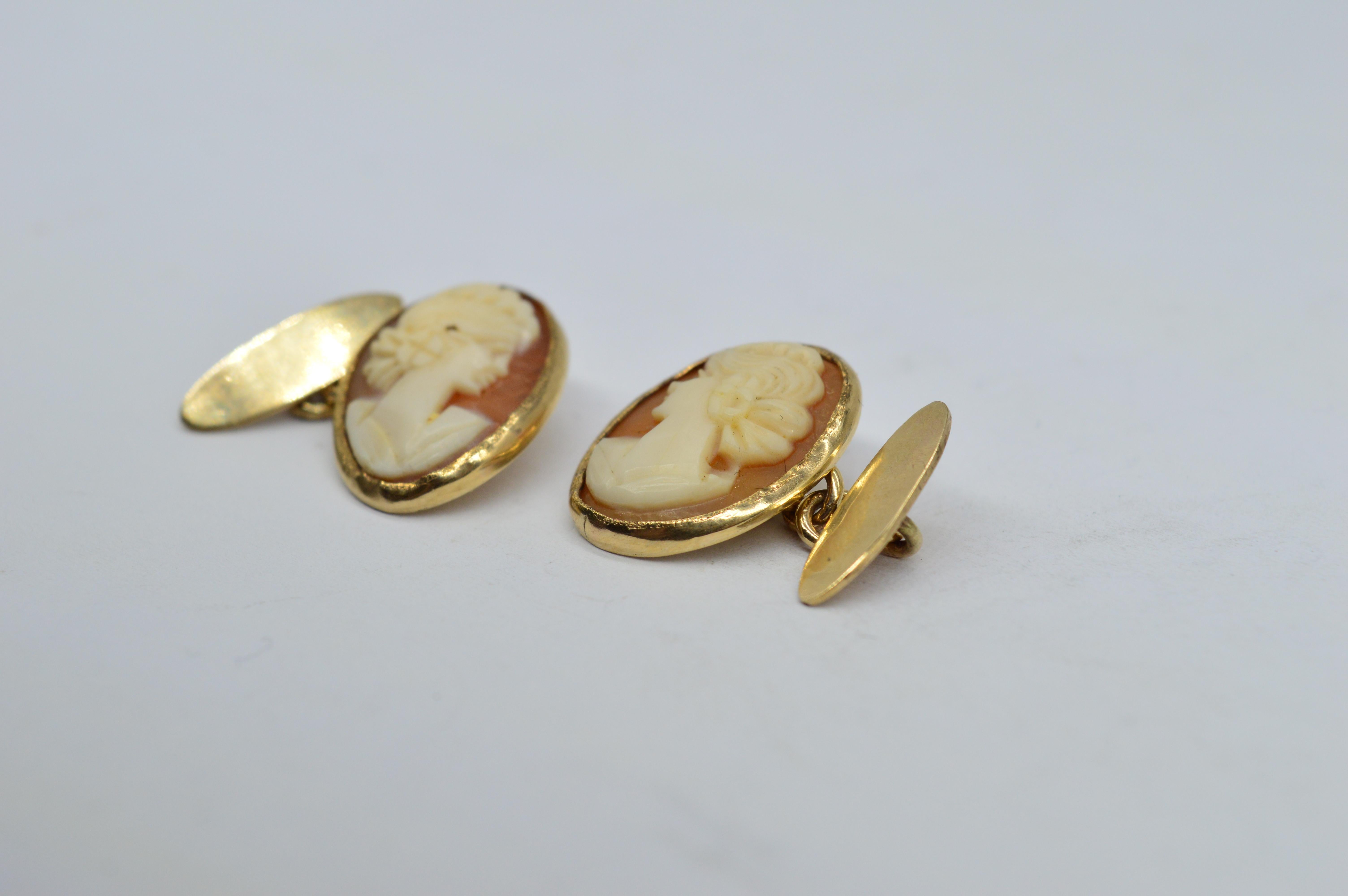 A set of vintage 9ct yellow gold cufflinks made with handcrafted shell cameo's

The cameo depicts a Victorian lady

We have sold to the set of Hit shows like Peaky Blinders and Outlander as well as to Buckingham Palace so our items are truly fit for