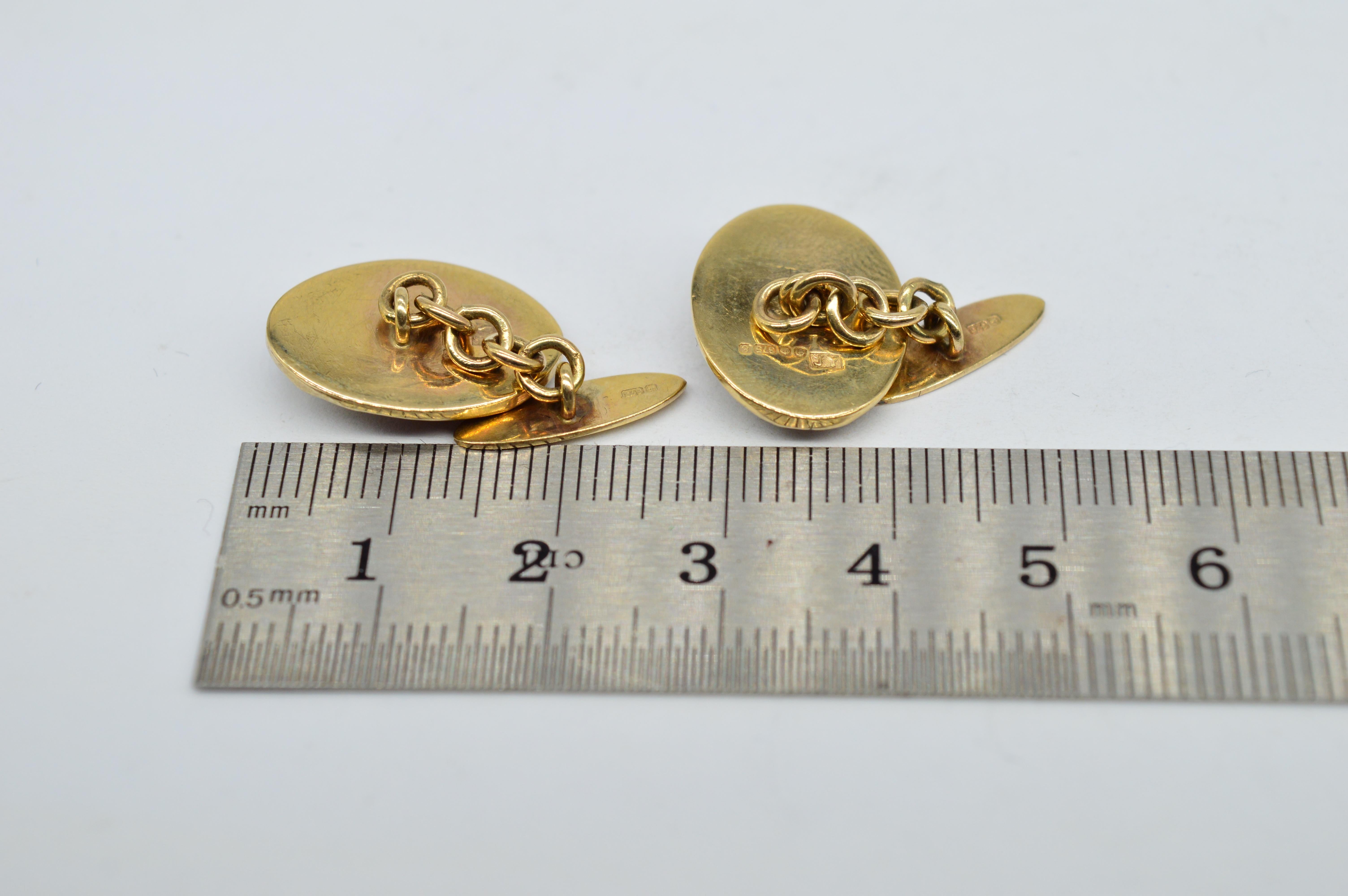 Vintage 9k Gold Victorian Shell Cameo Hand Carved Statement Present Cufflinks In Good Condition For Sale In Benfleet, GB