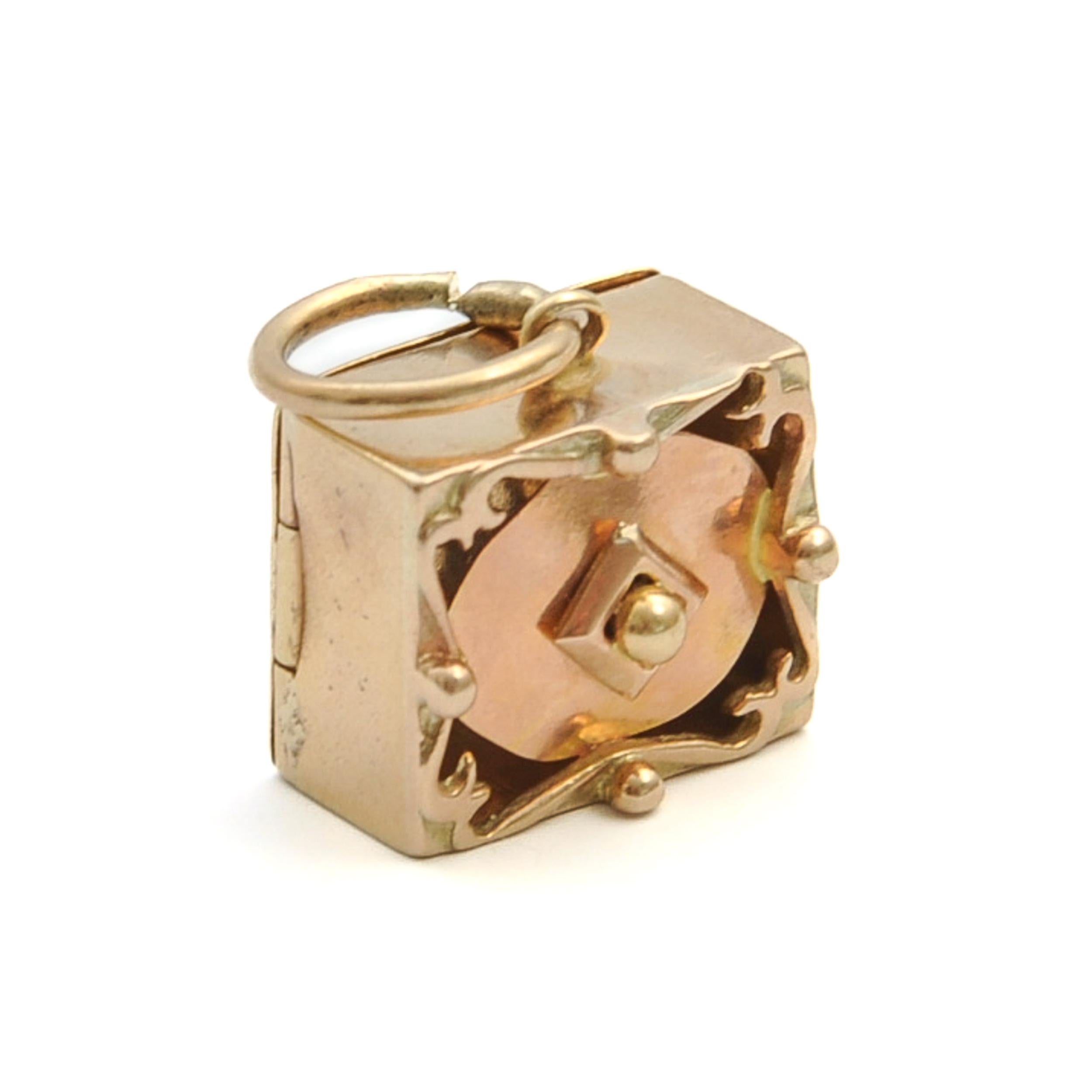 Vintage 9K Rose Gold Mechanische Box Charm Anhänger im Angebot 4