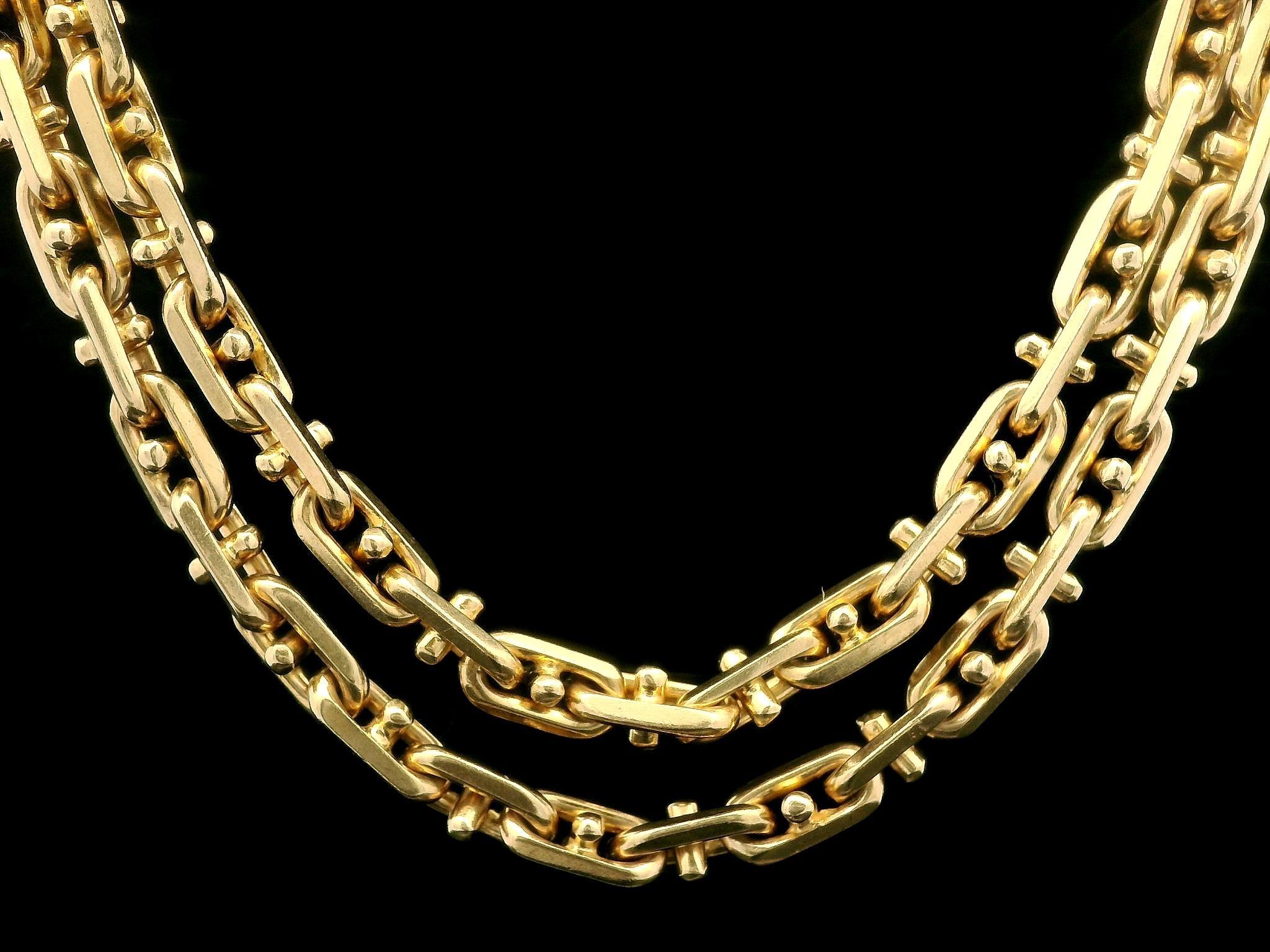 Women's or Men's Vintage 9k Yellow Gold 20