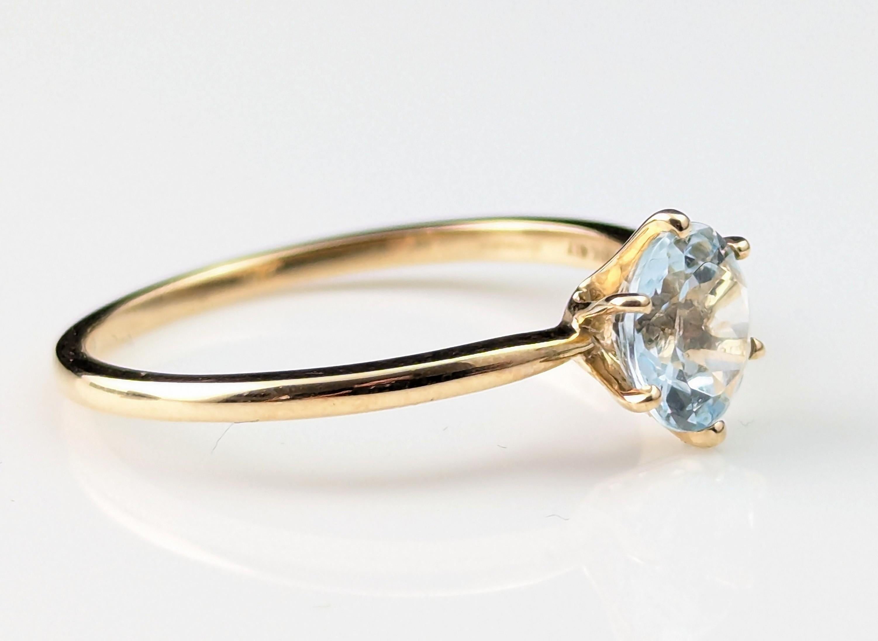 Vintage 9k yellow gold Aquamarine solitaire ring For Sale 4